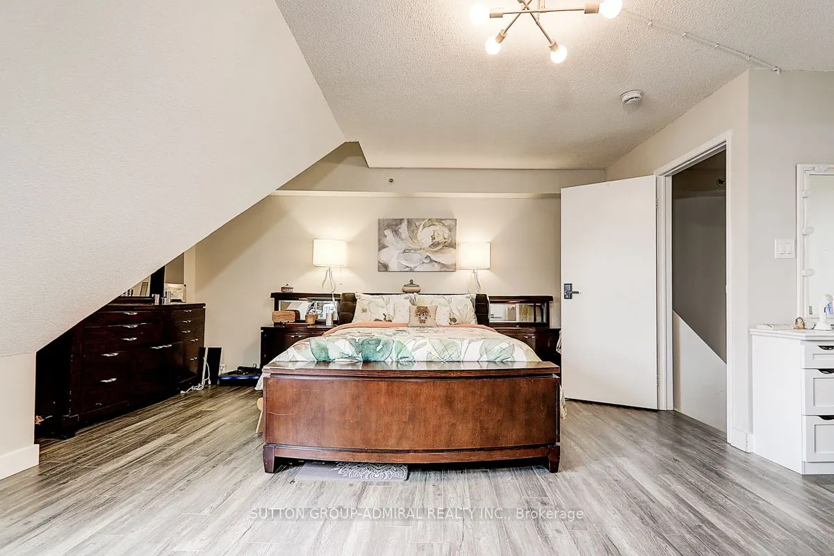 75 Weldrick Road E, #838