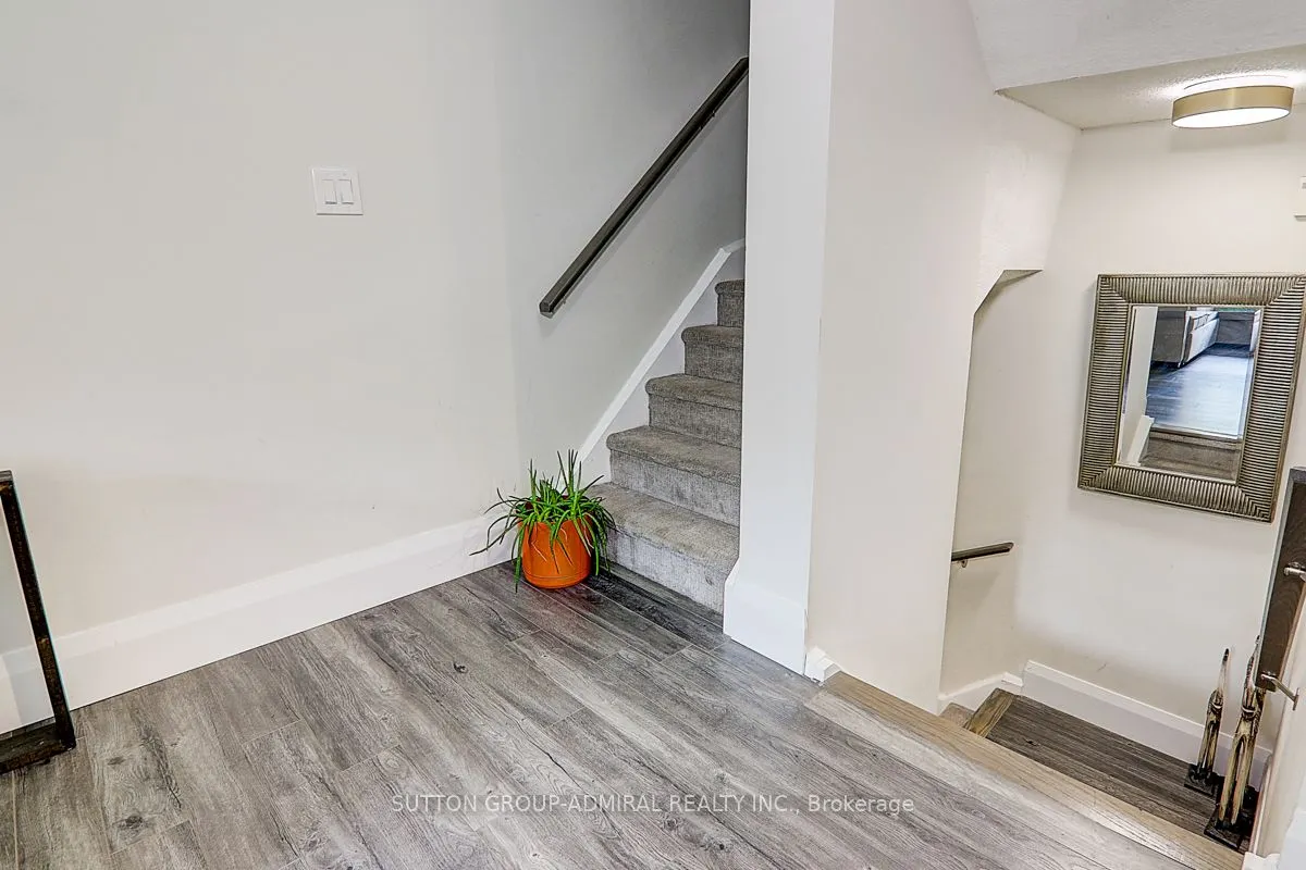 75 Weldrick Road E, #838