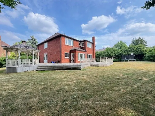 16 Chaplin Court