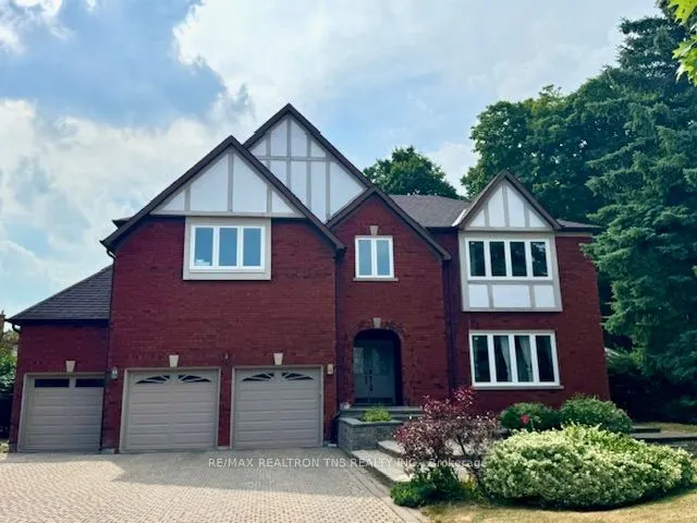 16 Chaplin Court