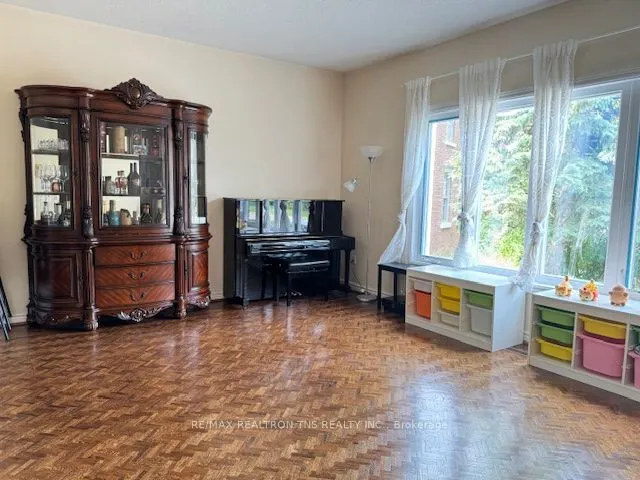 16 Chaplin Court