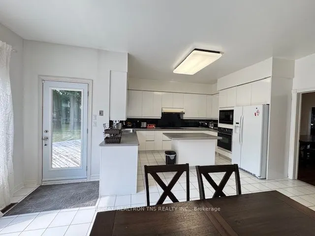 16 Chaplin Court