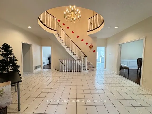 16 Chaplin Court