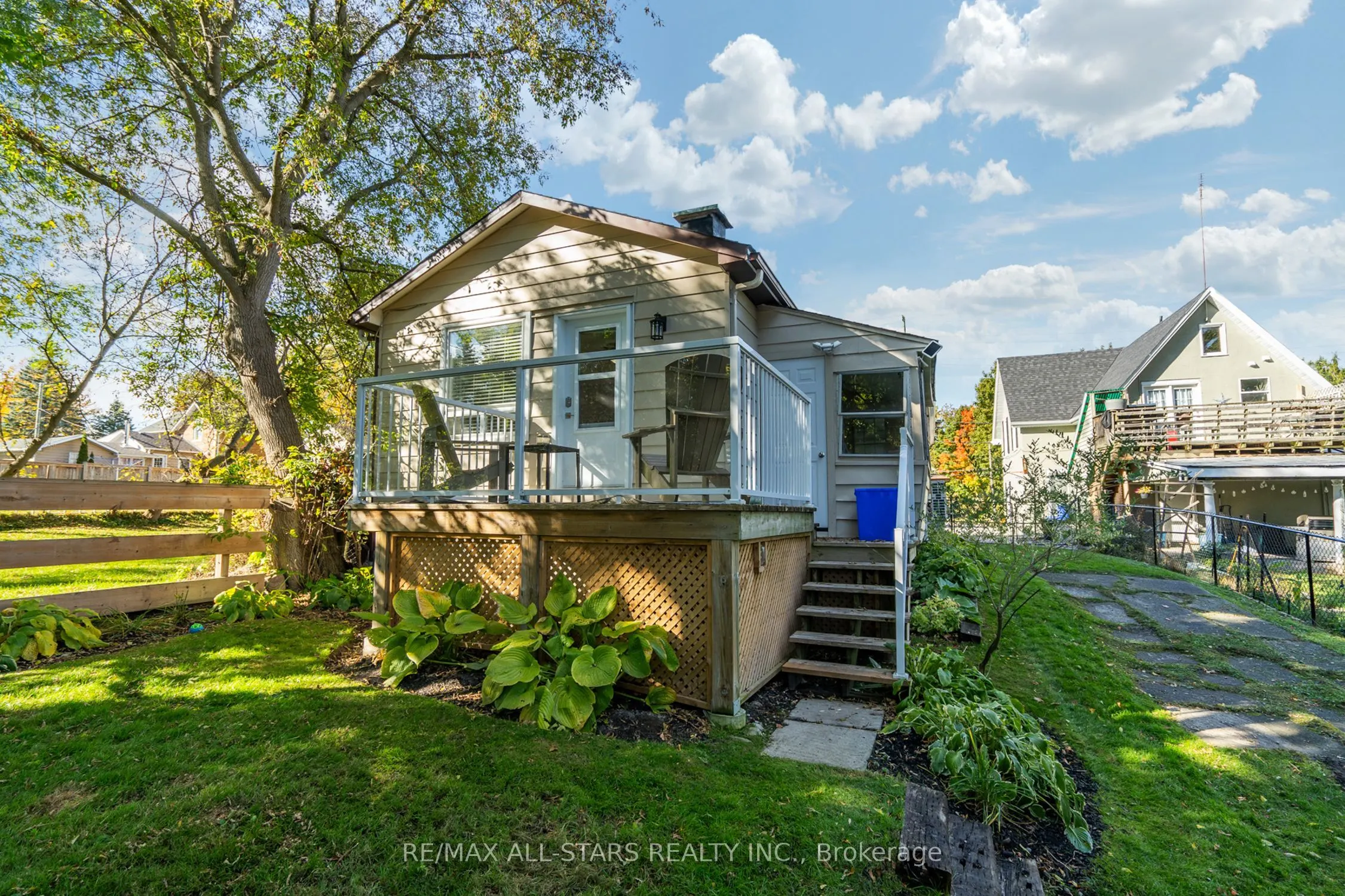 194/198 Brock Street W