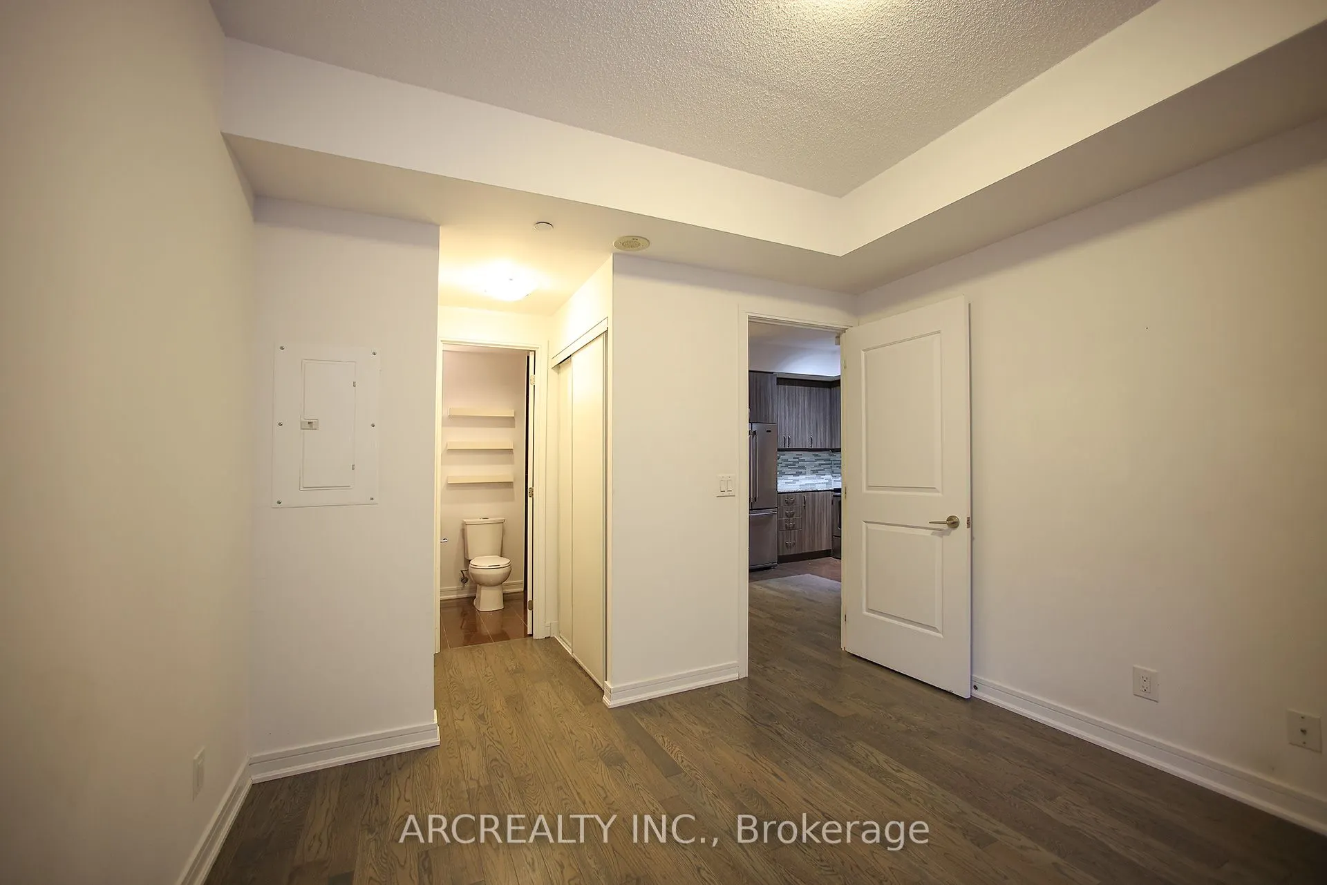 9205 Yonge Street, #512