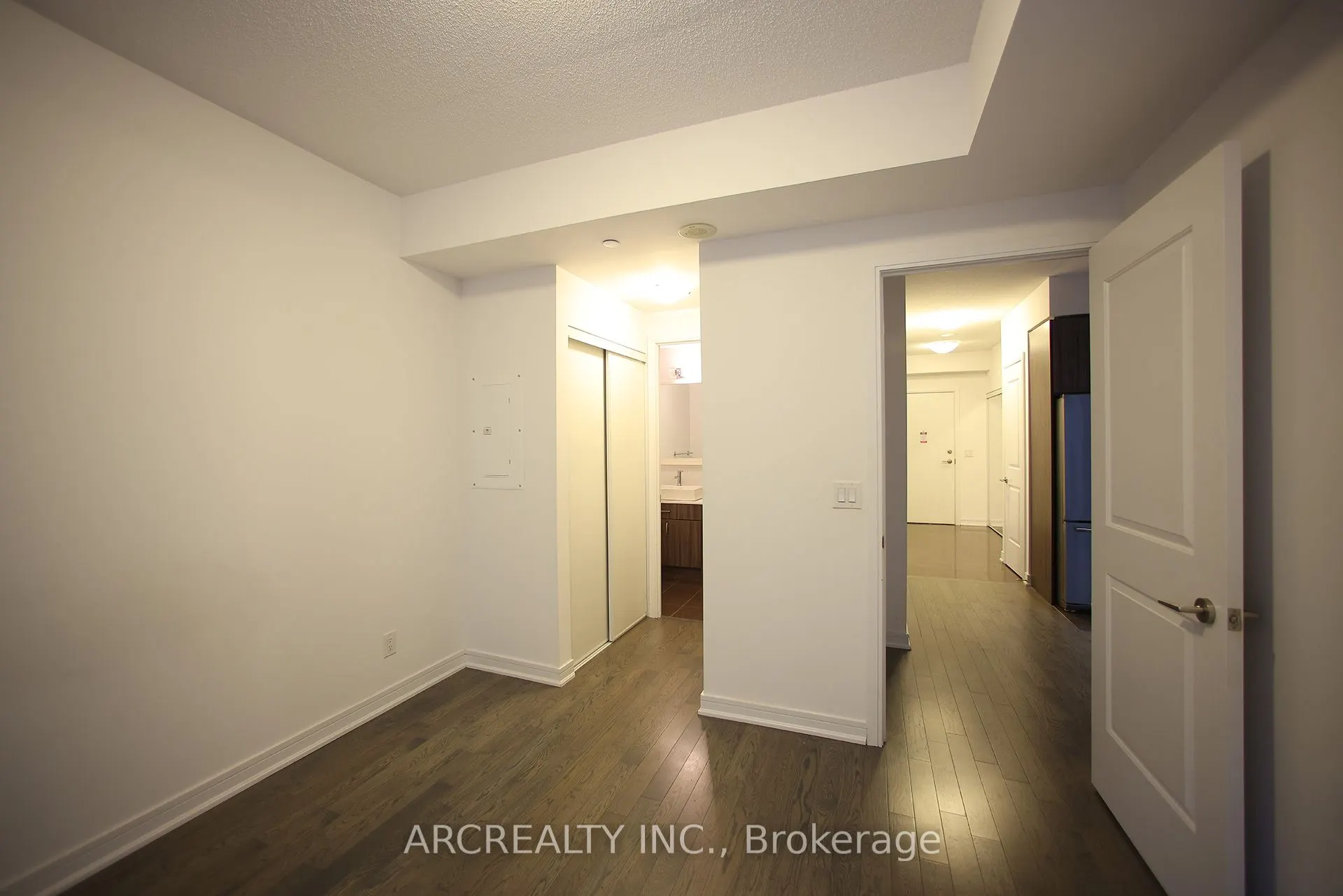 9205 Yonge Street, #512