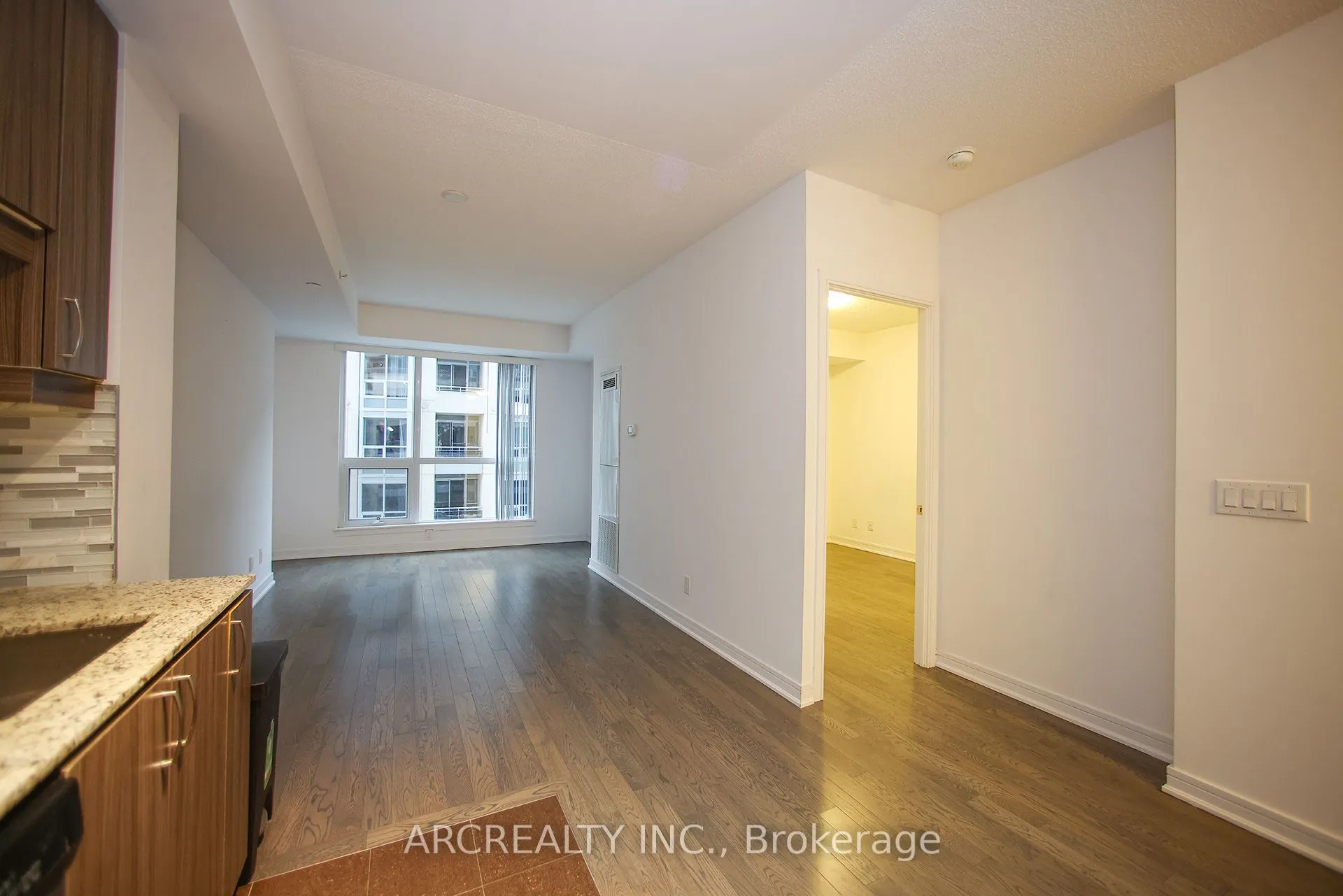 9205 Yonge Street, #512