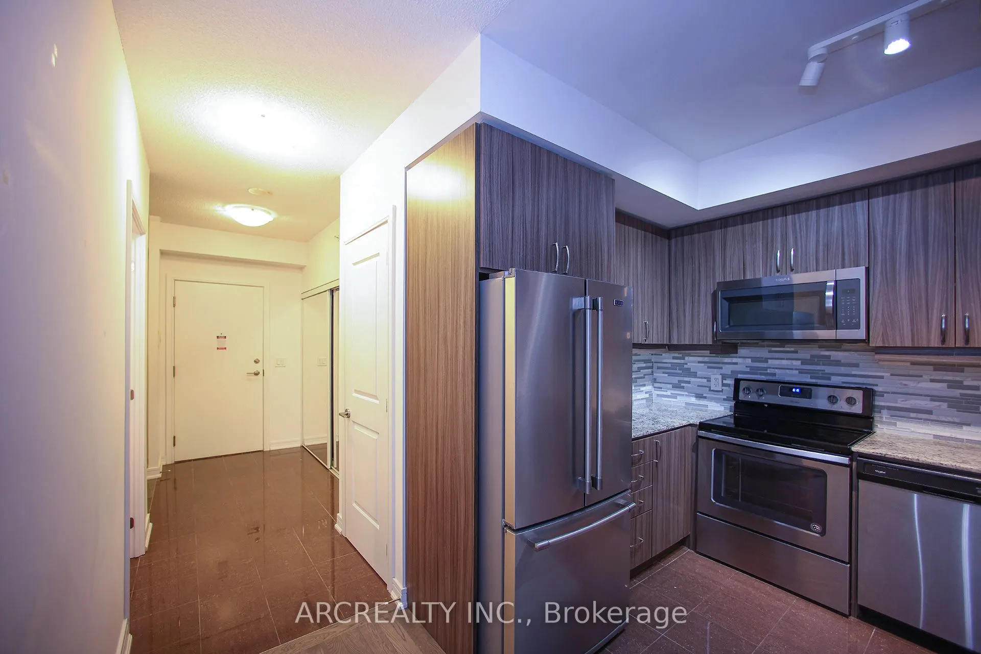 9205 Yonge Street, #512