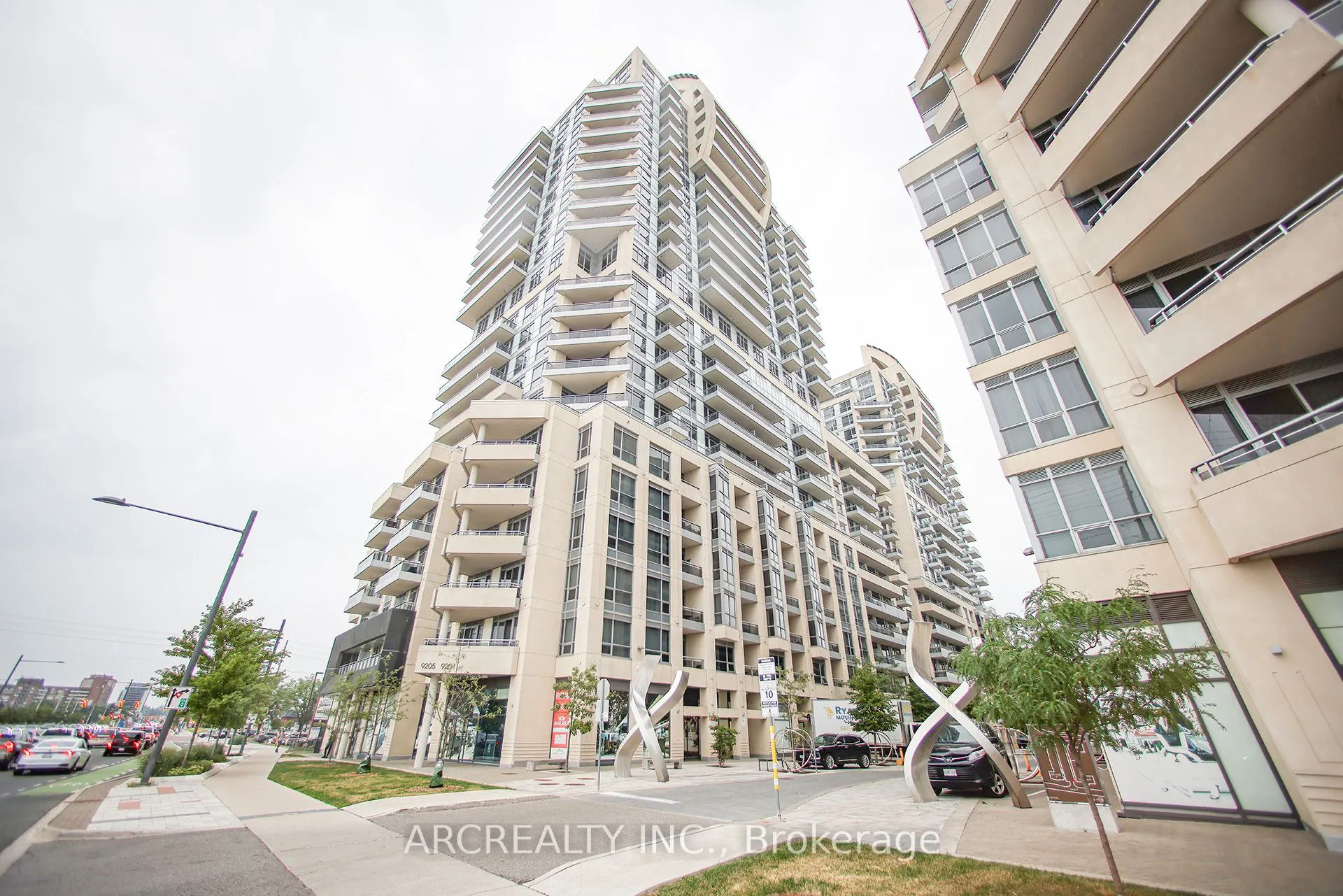 9205 Yonge Street, #512