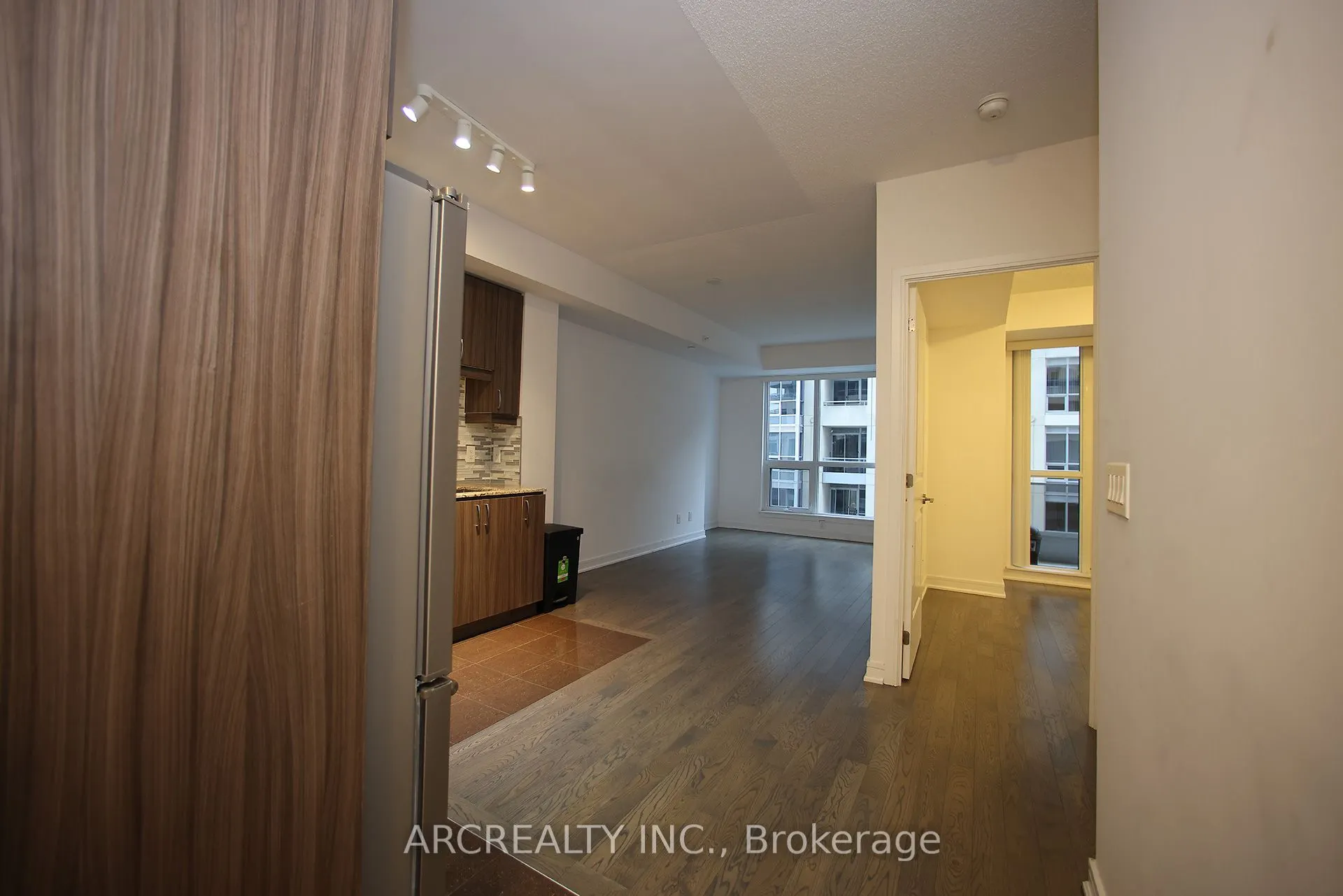 9205 Yonge Street, #512