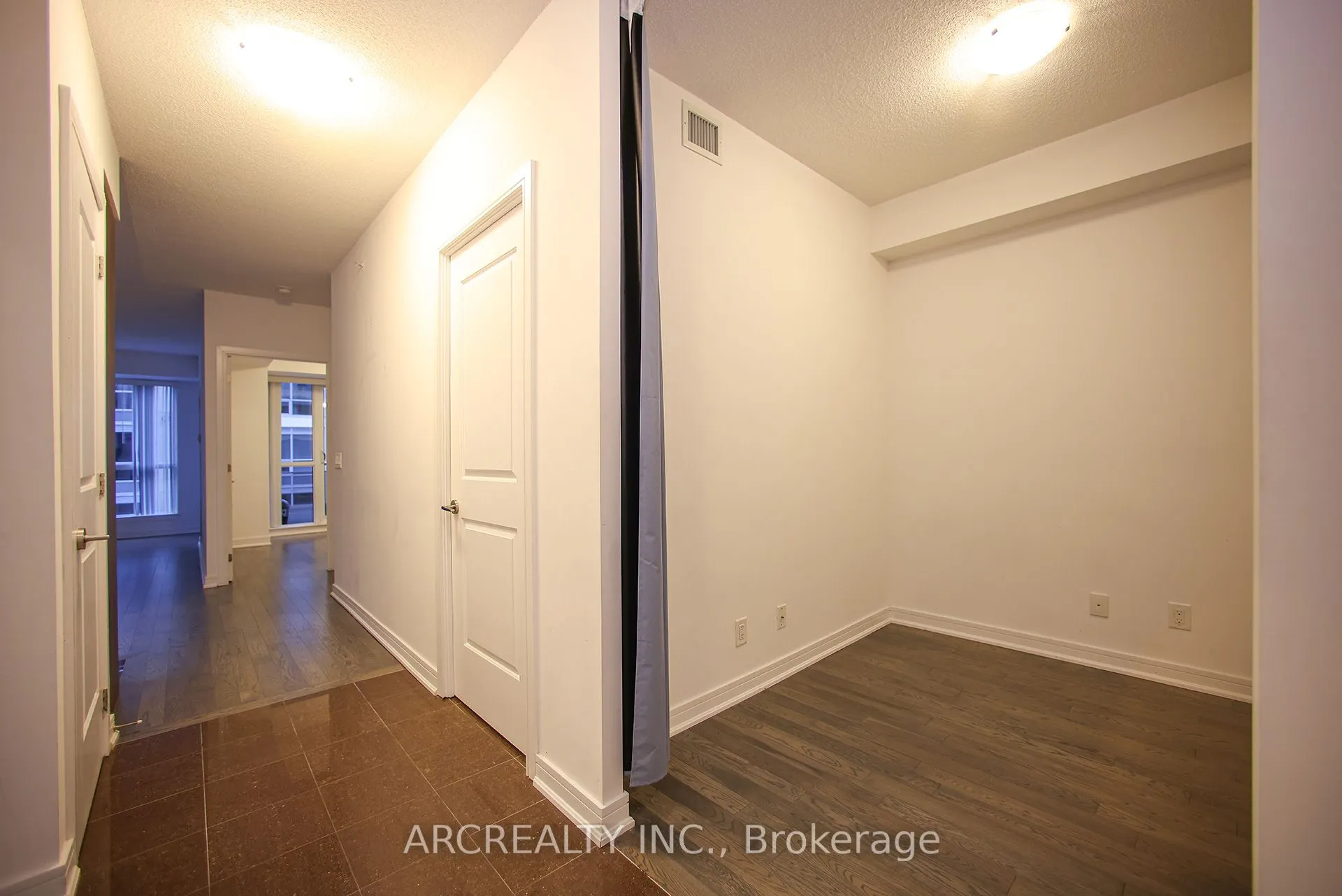 9205 Yonge Street, #512