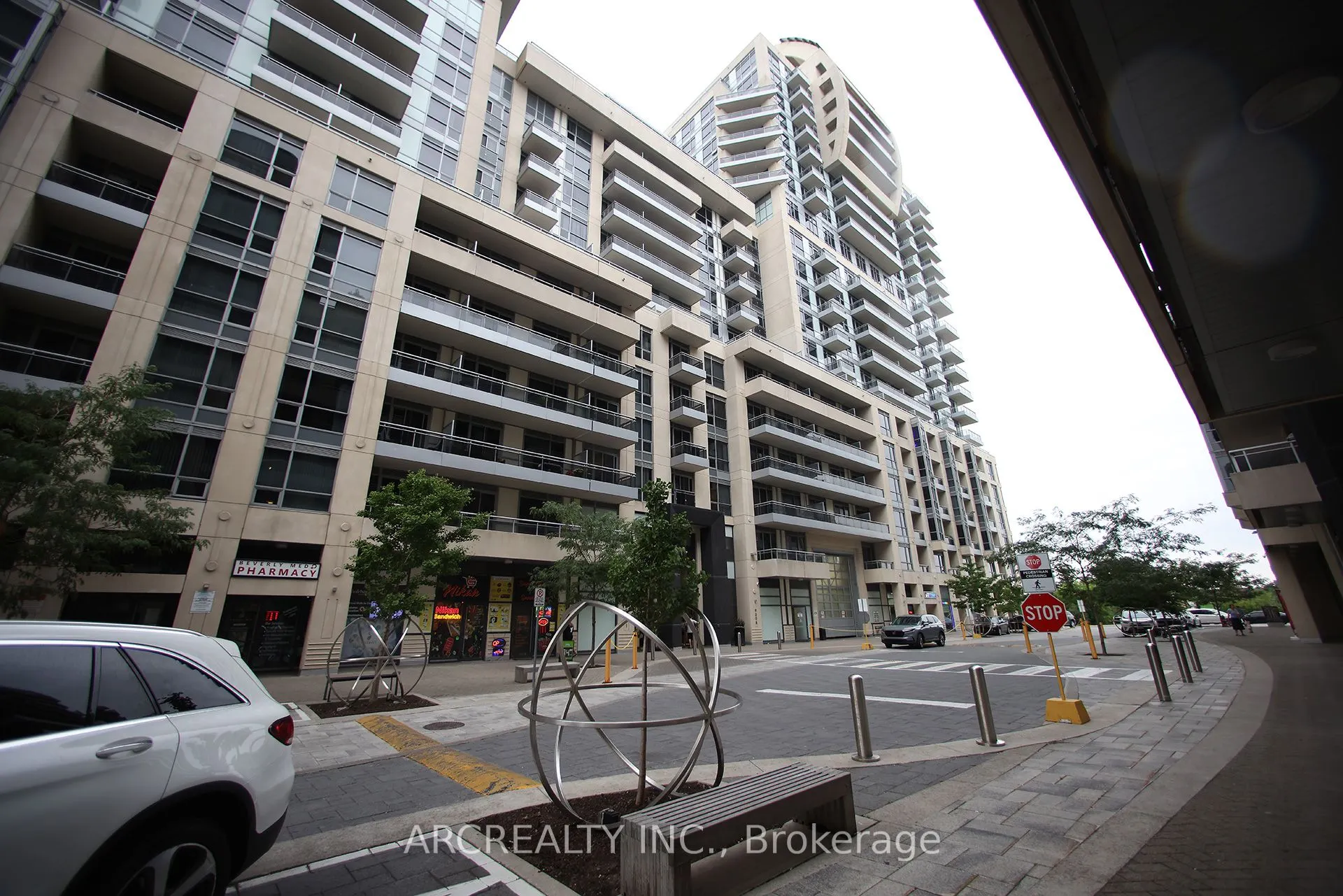 9205 Yonge Street, #512