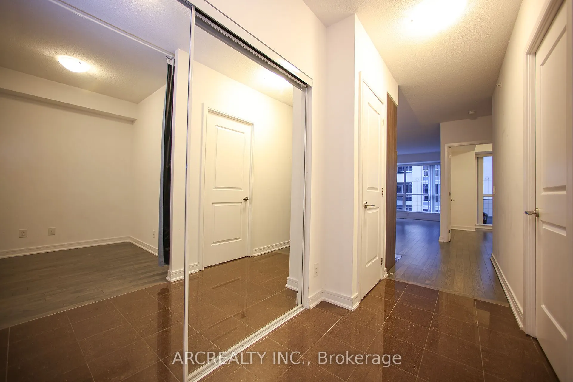9205 Yonge Street, #512