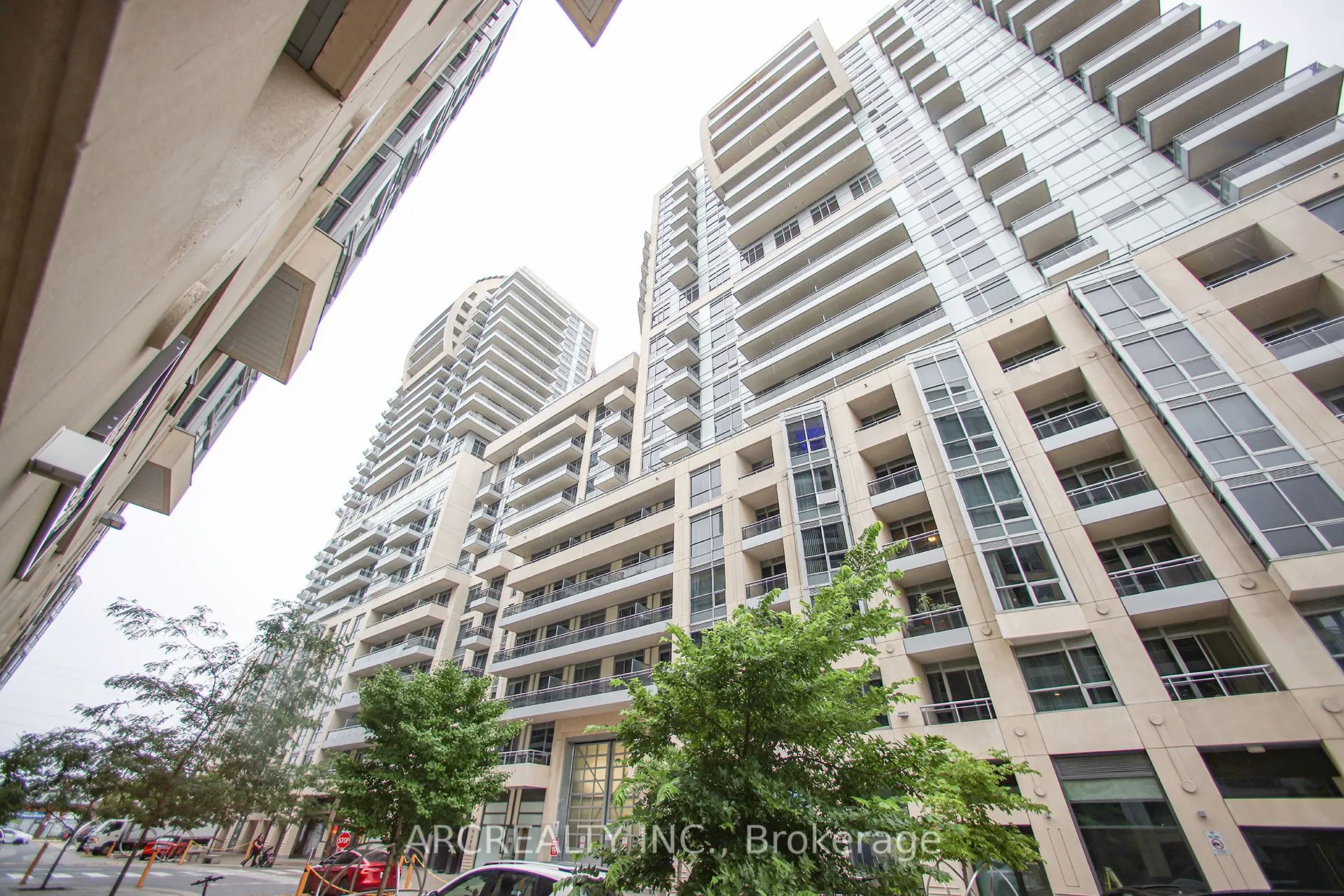 9205 Yonge Street, #512