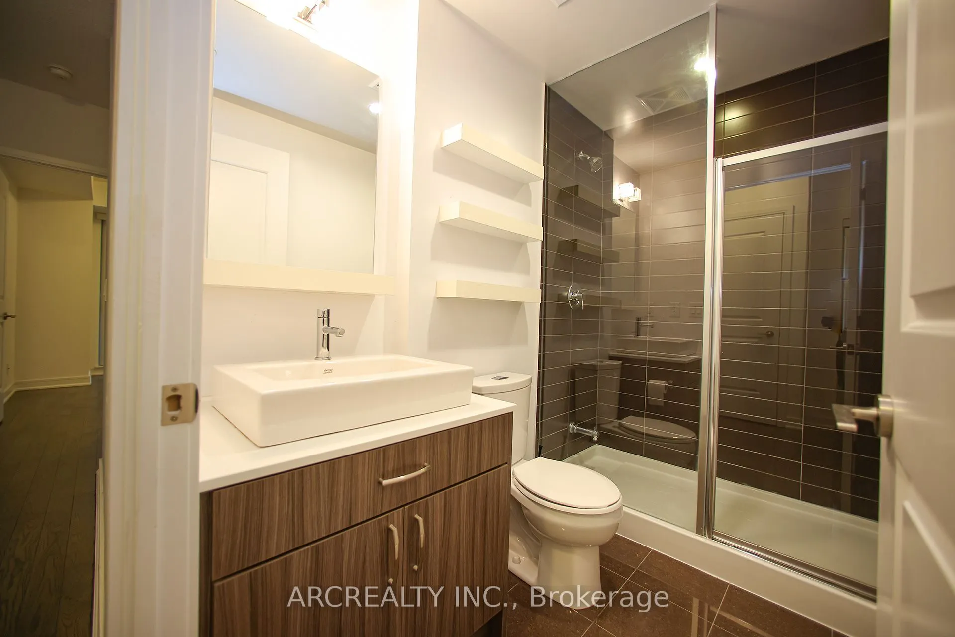 9205 Yonge Street, #512