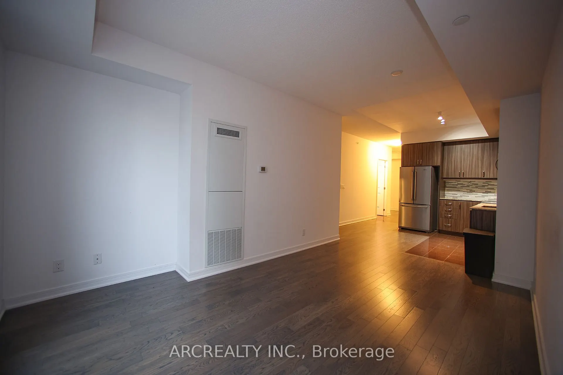 9205 Yonge Street, #512