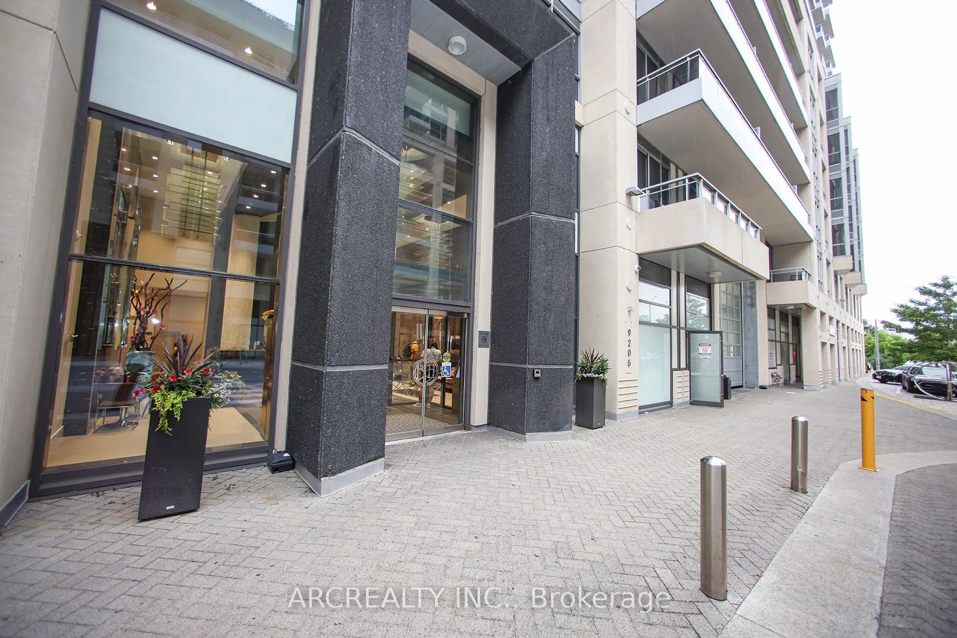 9205 Yonge Street, #512