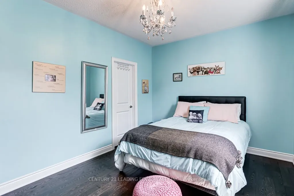 6 SOMER RUMM Court