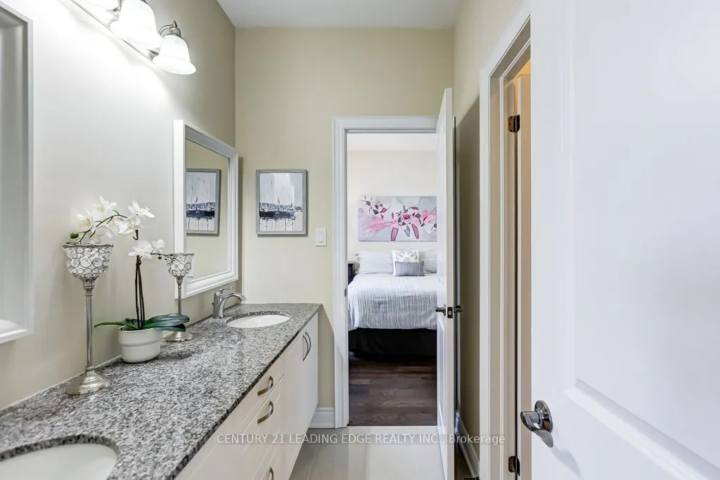 6 SOMER RUMM Court