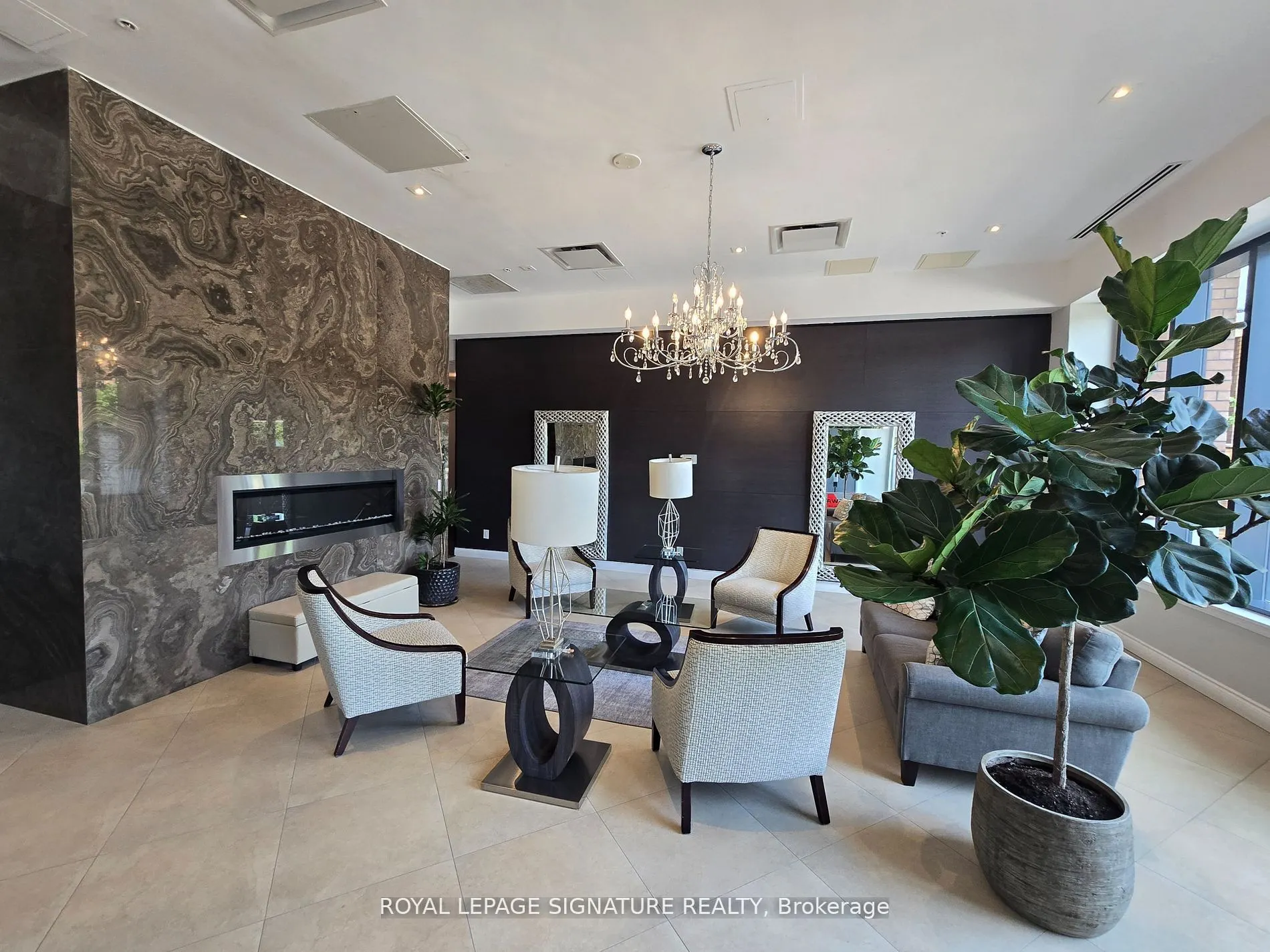 11611 Yonge Street, #610
