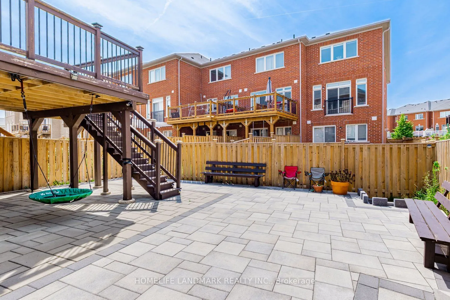 134 Dundas Way