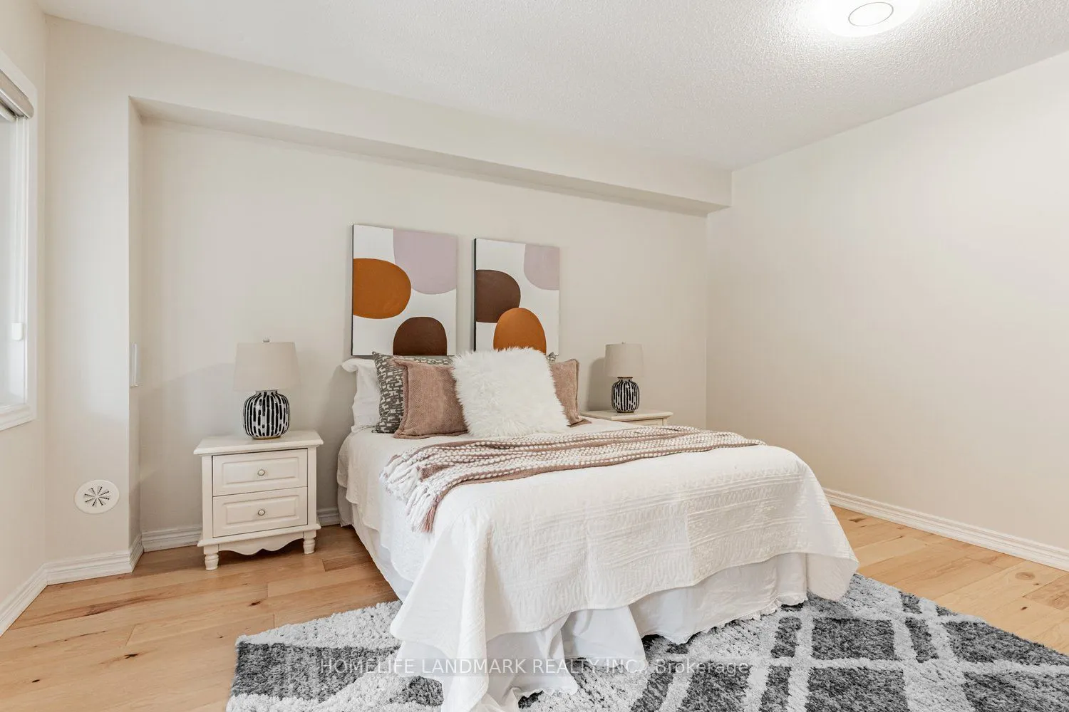 134 Dundas Way