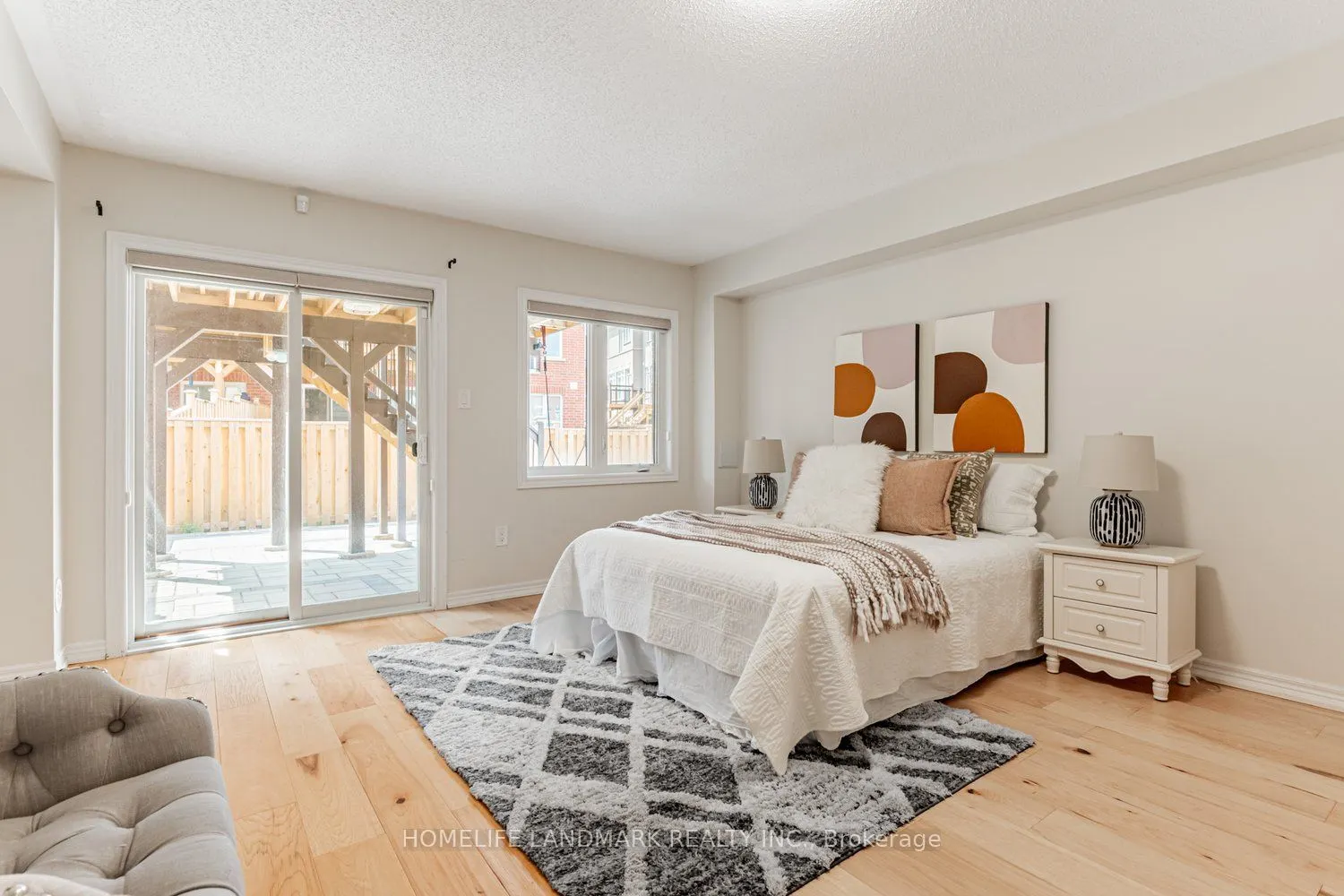 134 Dundas Way