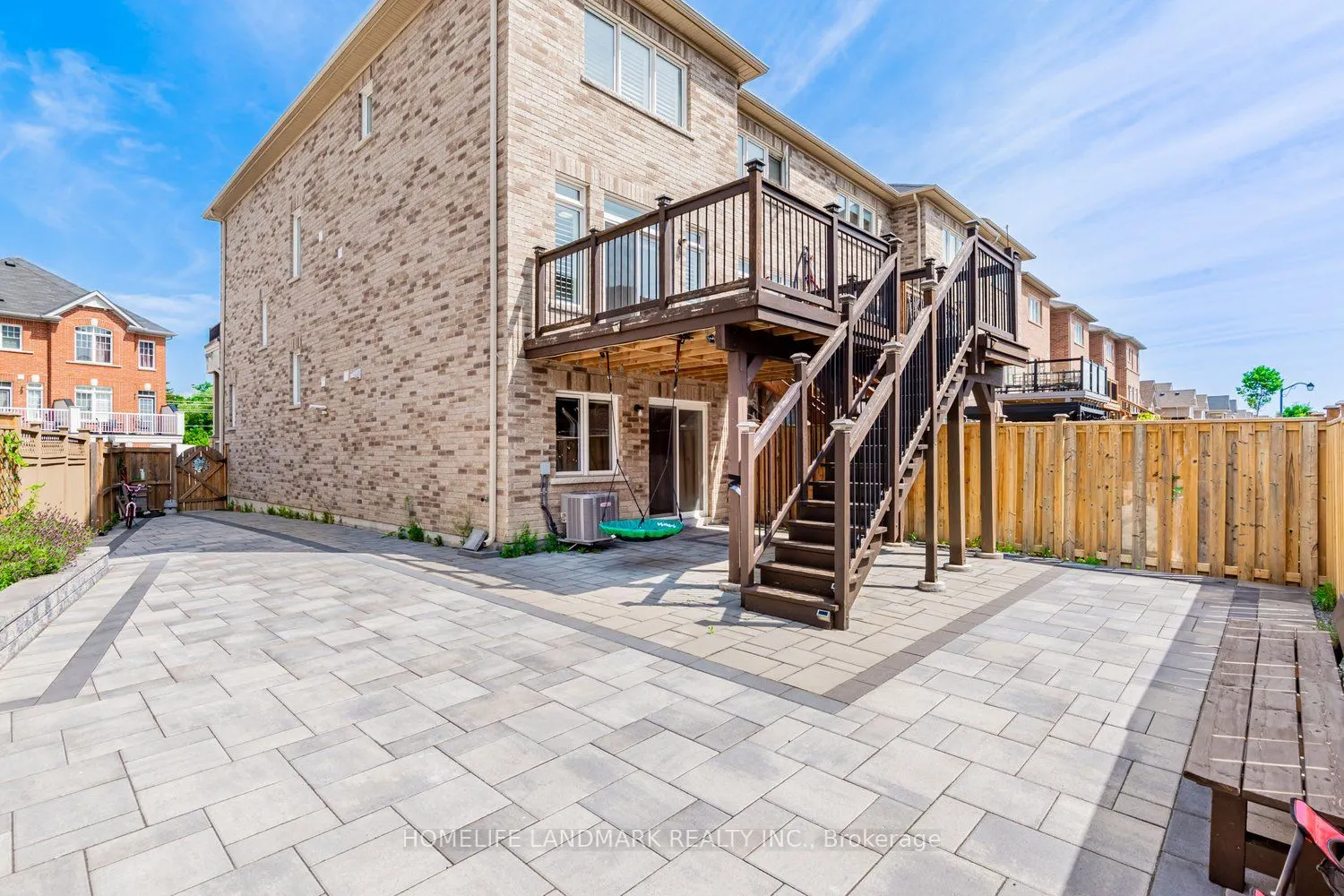 134 Dundas Way