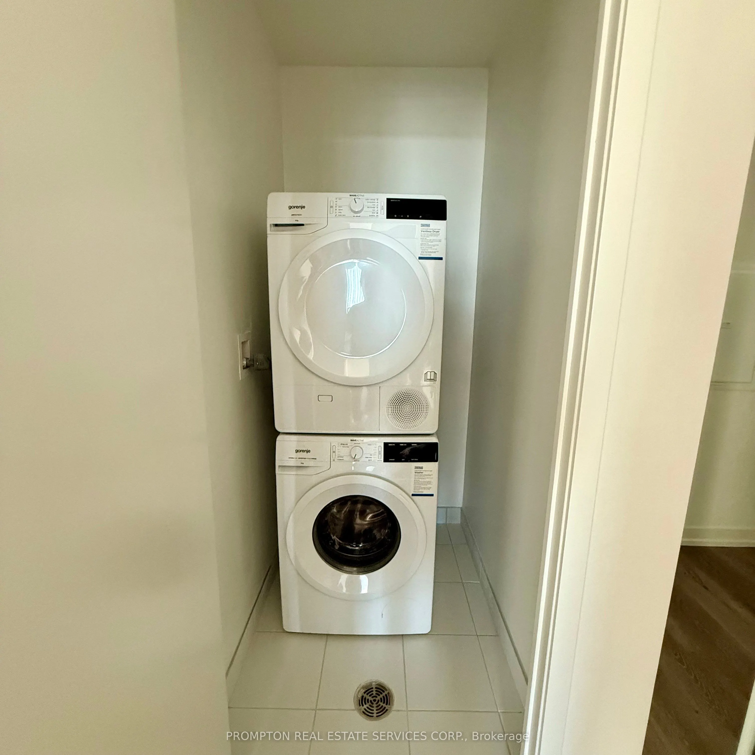 28 Interchange Way, #2112