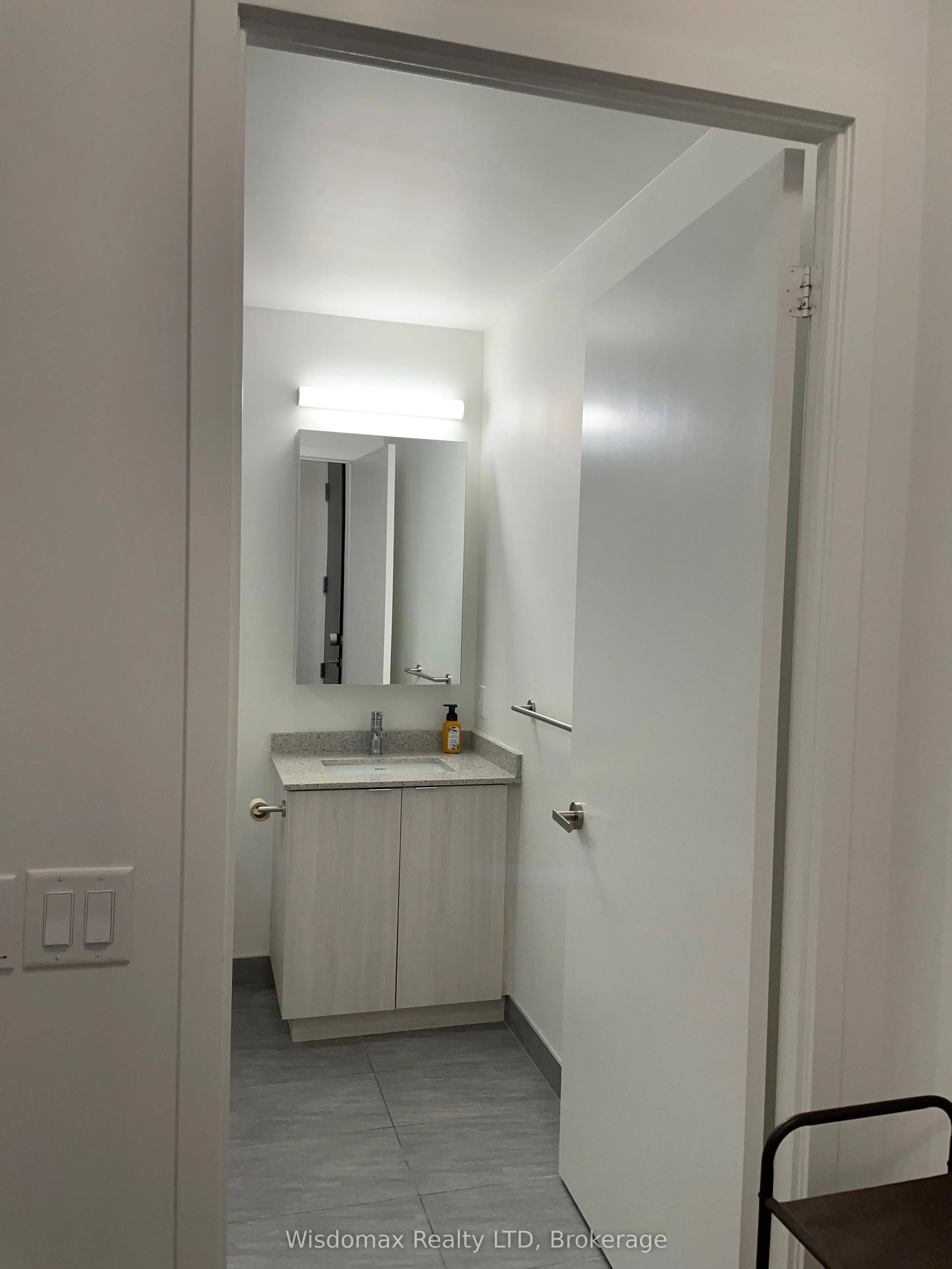 8868 YONGE Street, #1705E