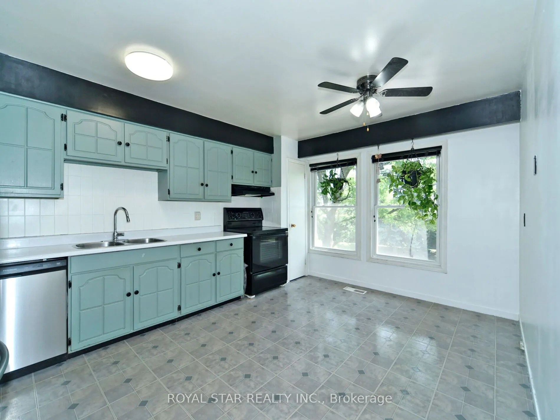 316 Simonston Boulevard, #44