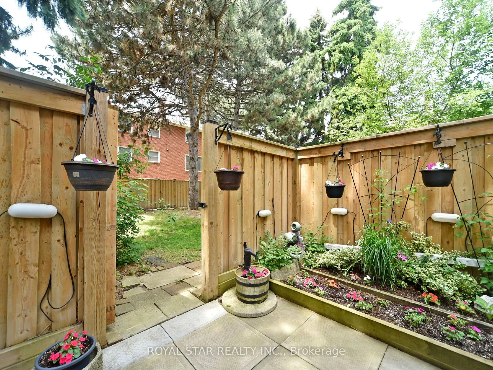316 Simonston Boulevard, #44