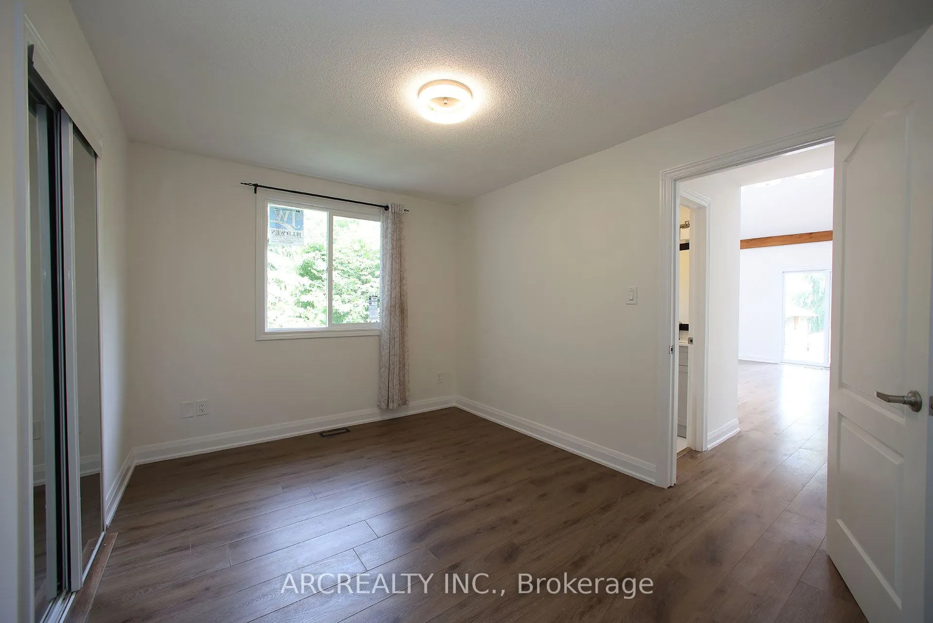 15 River Drive
