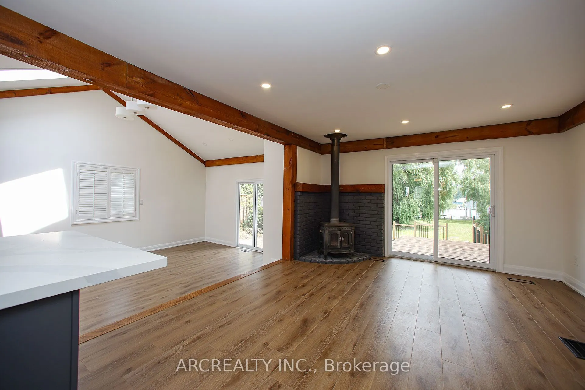 15 River Drive