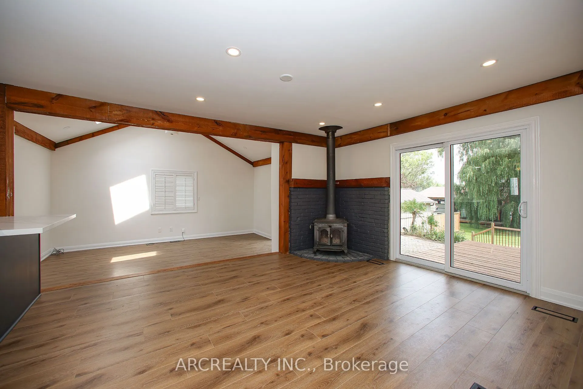 15 River Drive