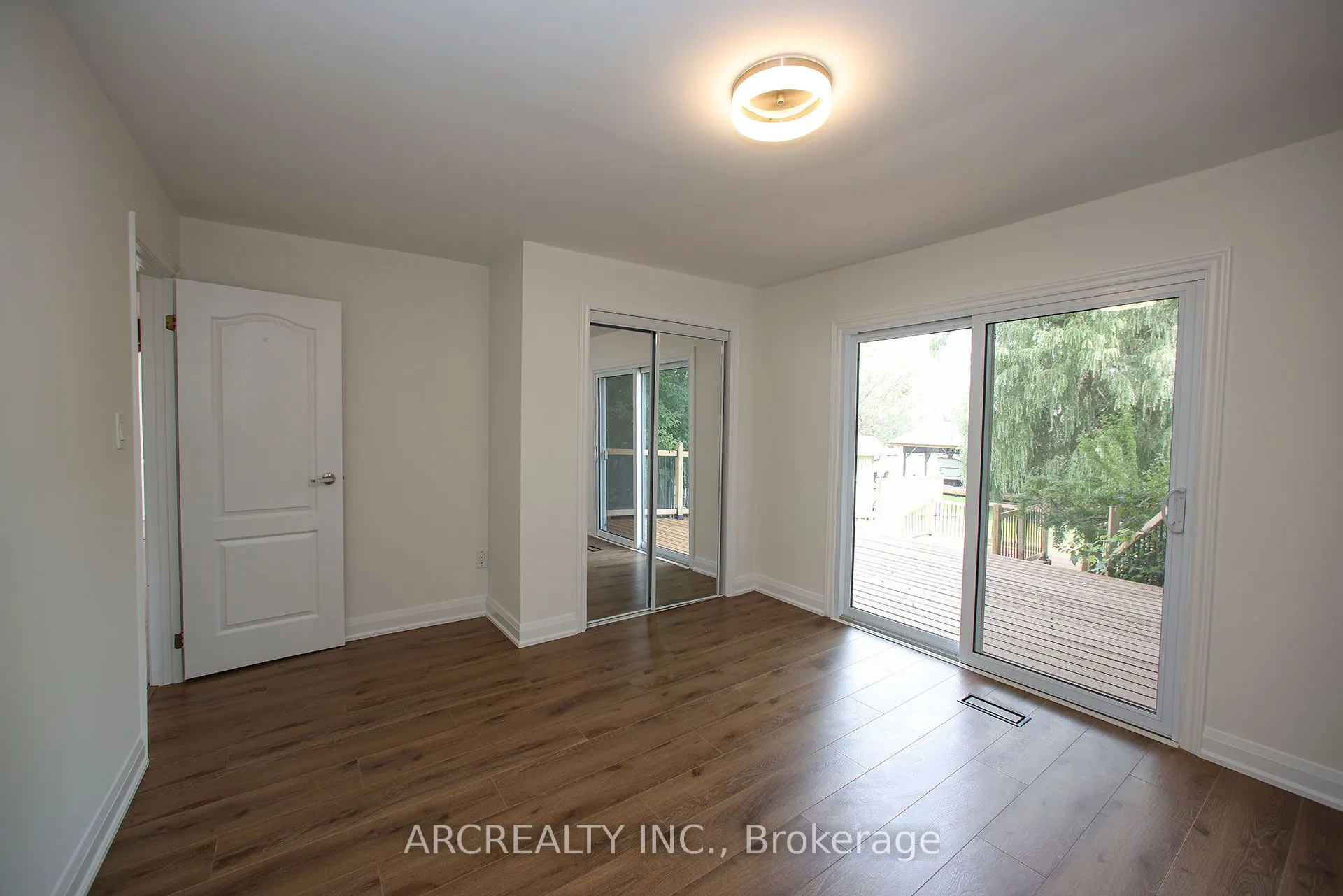 15 River Drive