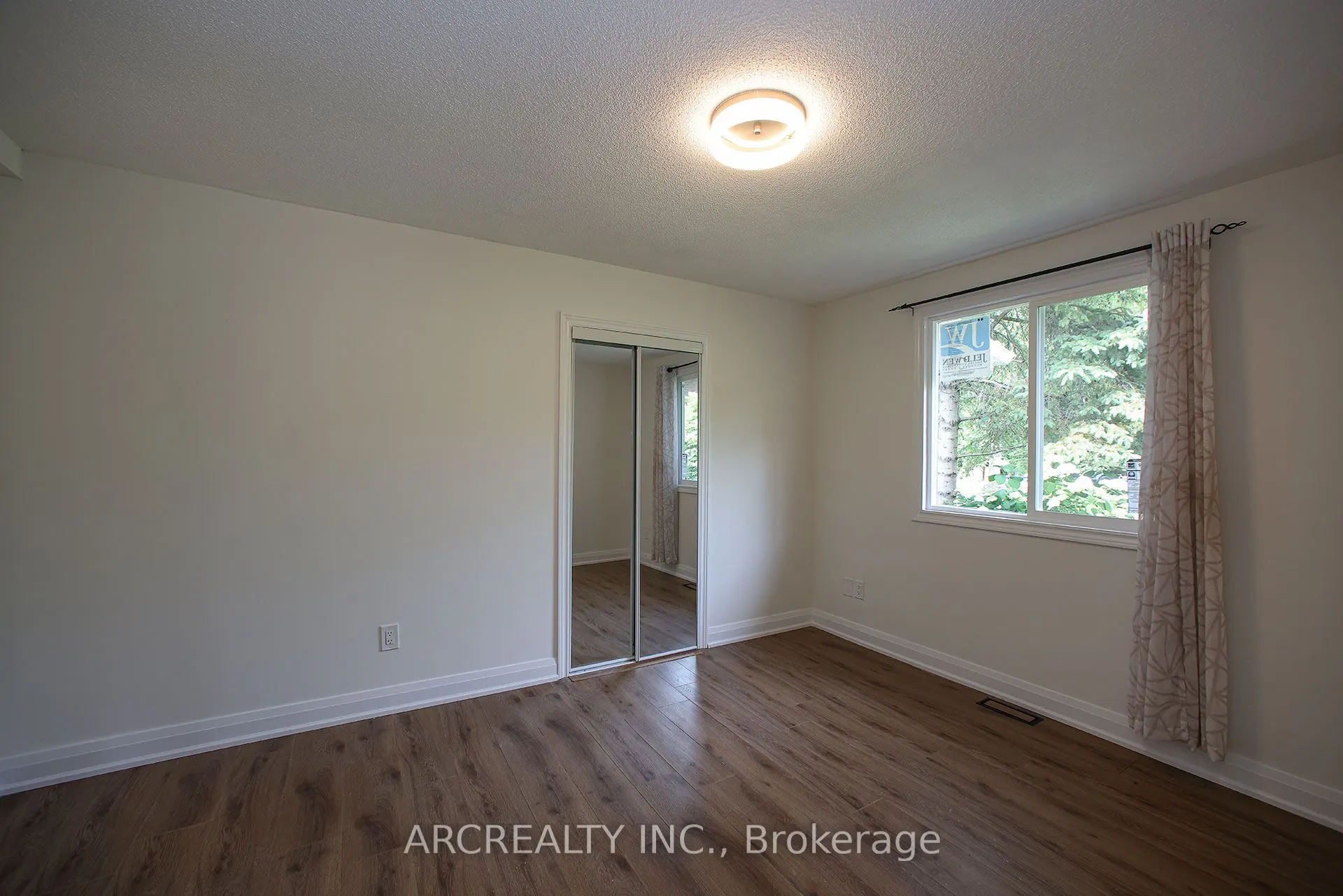 15 River Drive