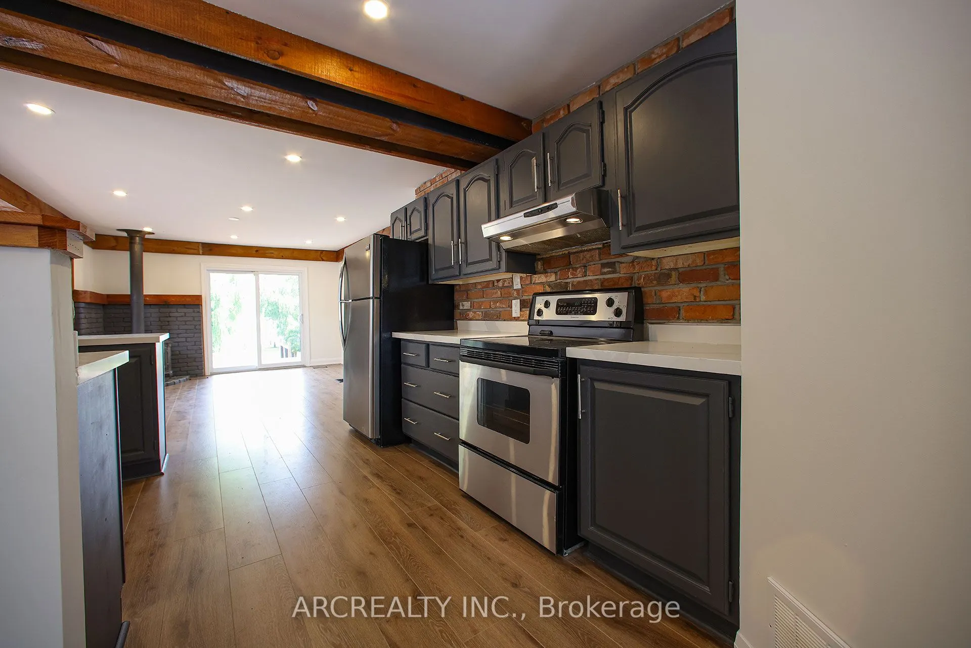 15 River Drive
