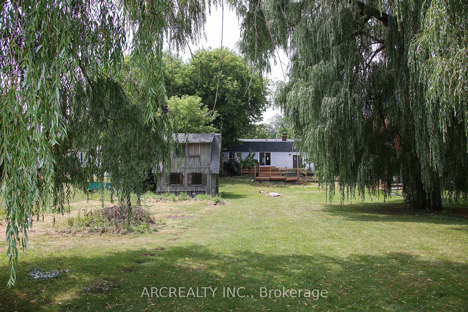 15 River Drive