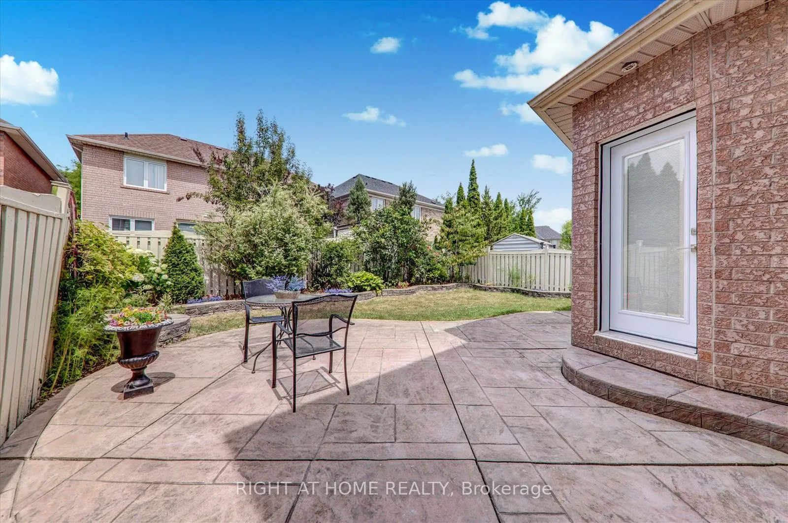 8 Santa Maria Trail