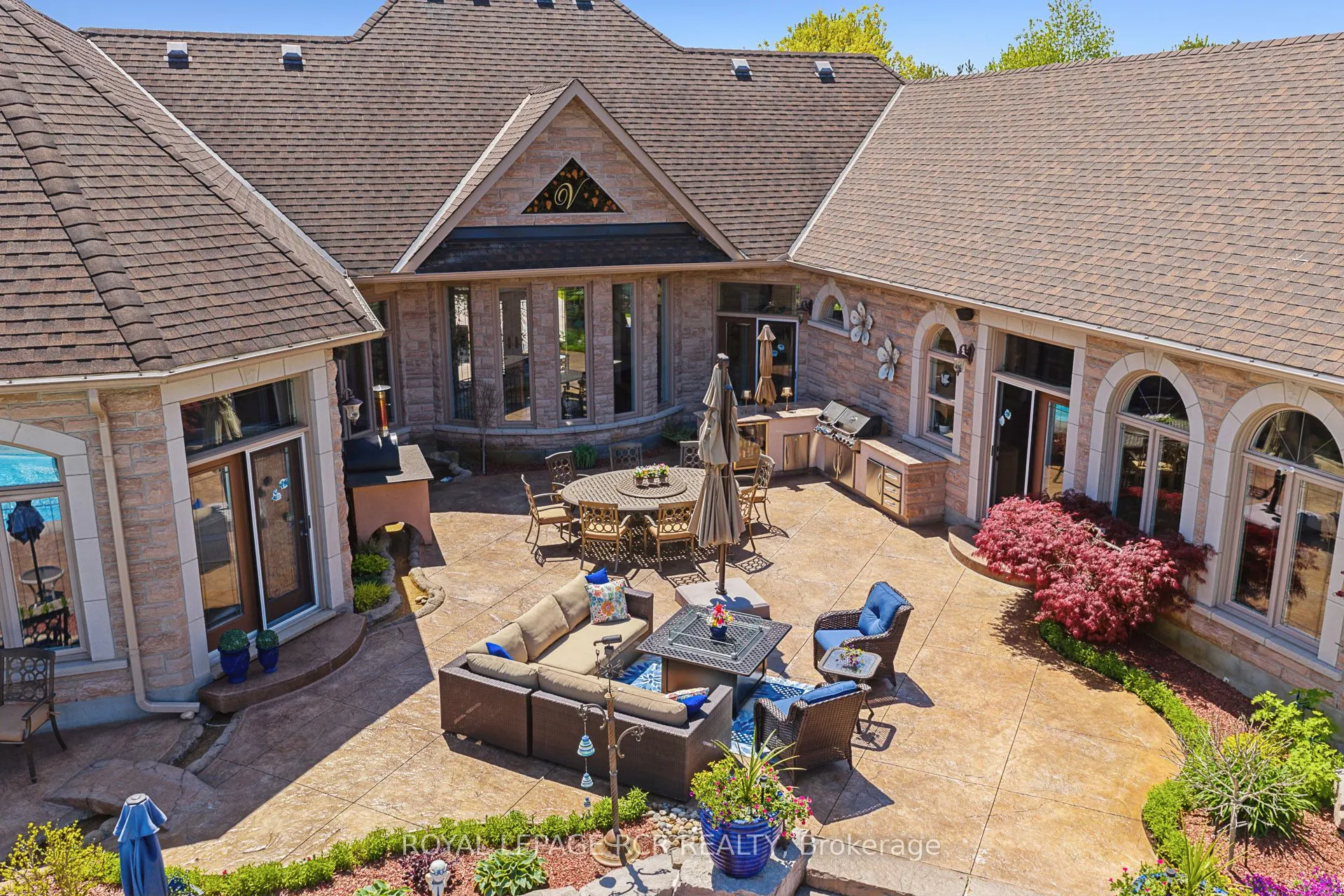 7 Sugarbush Lane