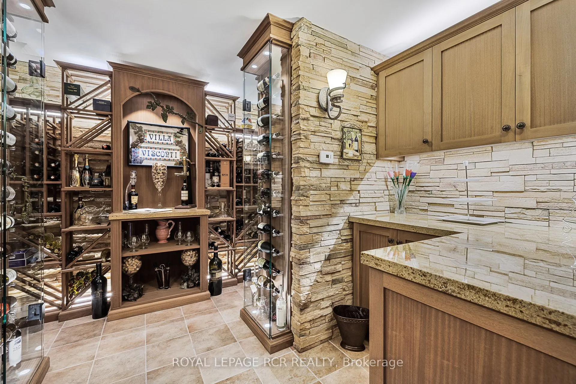 7 Sugarbush Lane