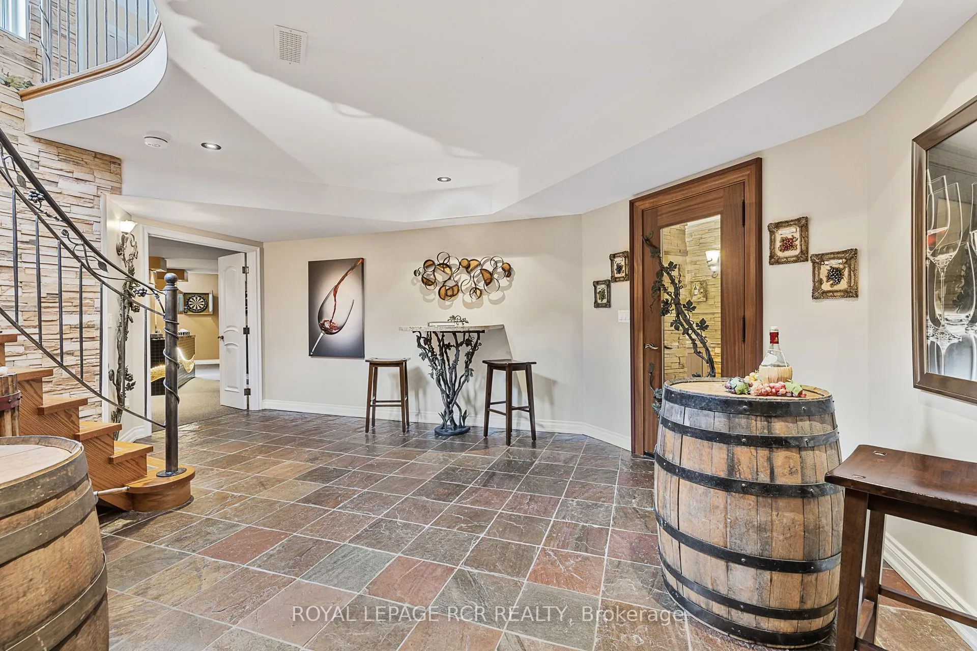 7 Sugarbush Lane