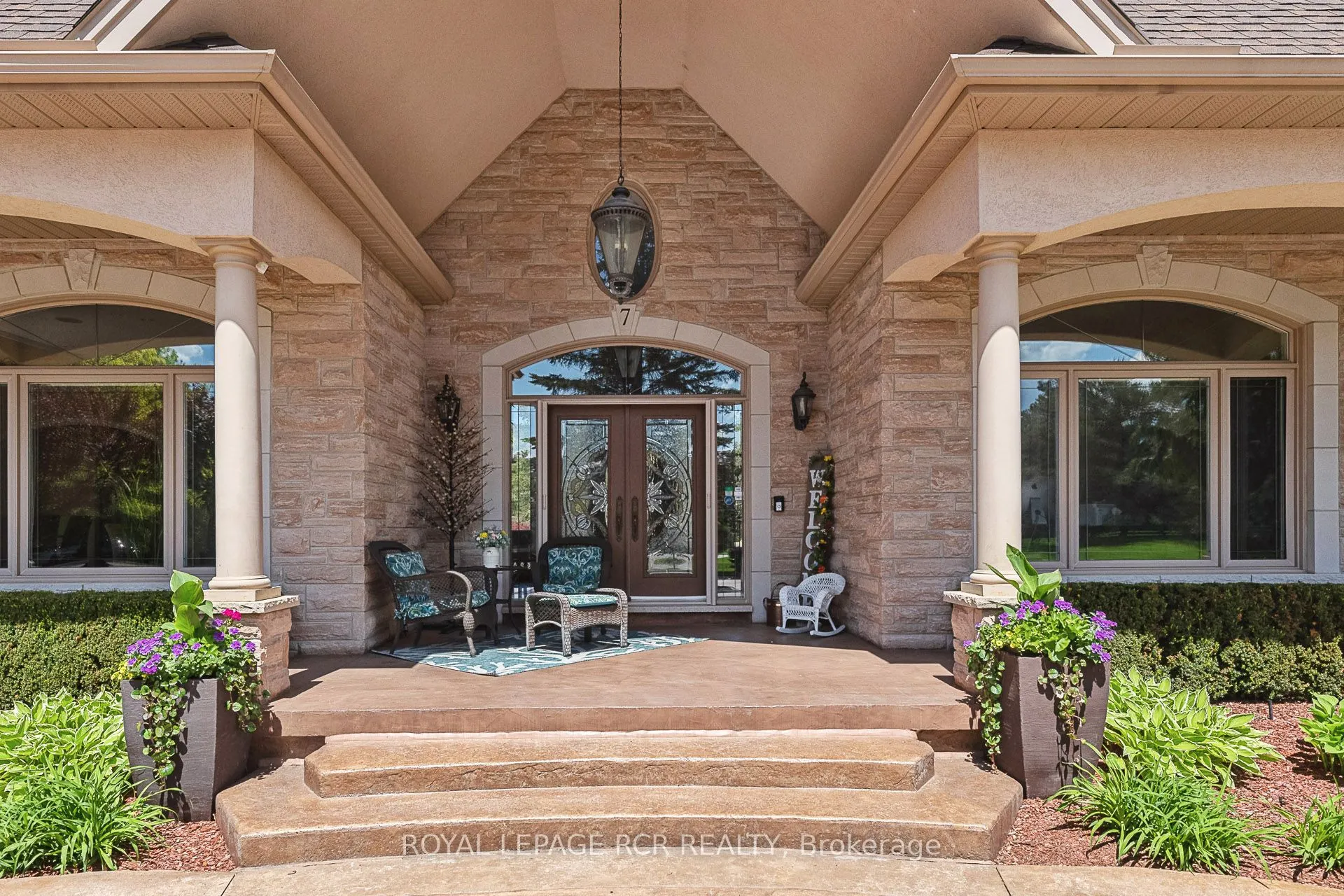 7 Sugarbush Lane