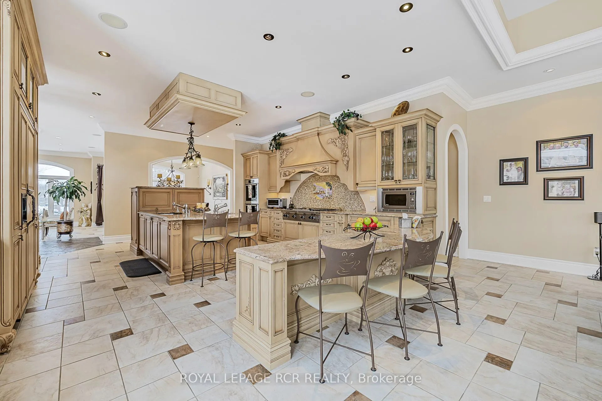 7 Sugarbush Lane