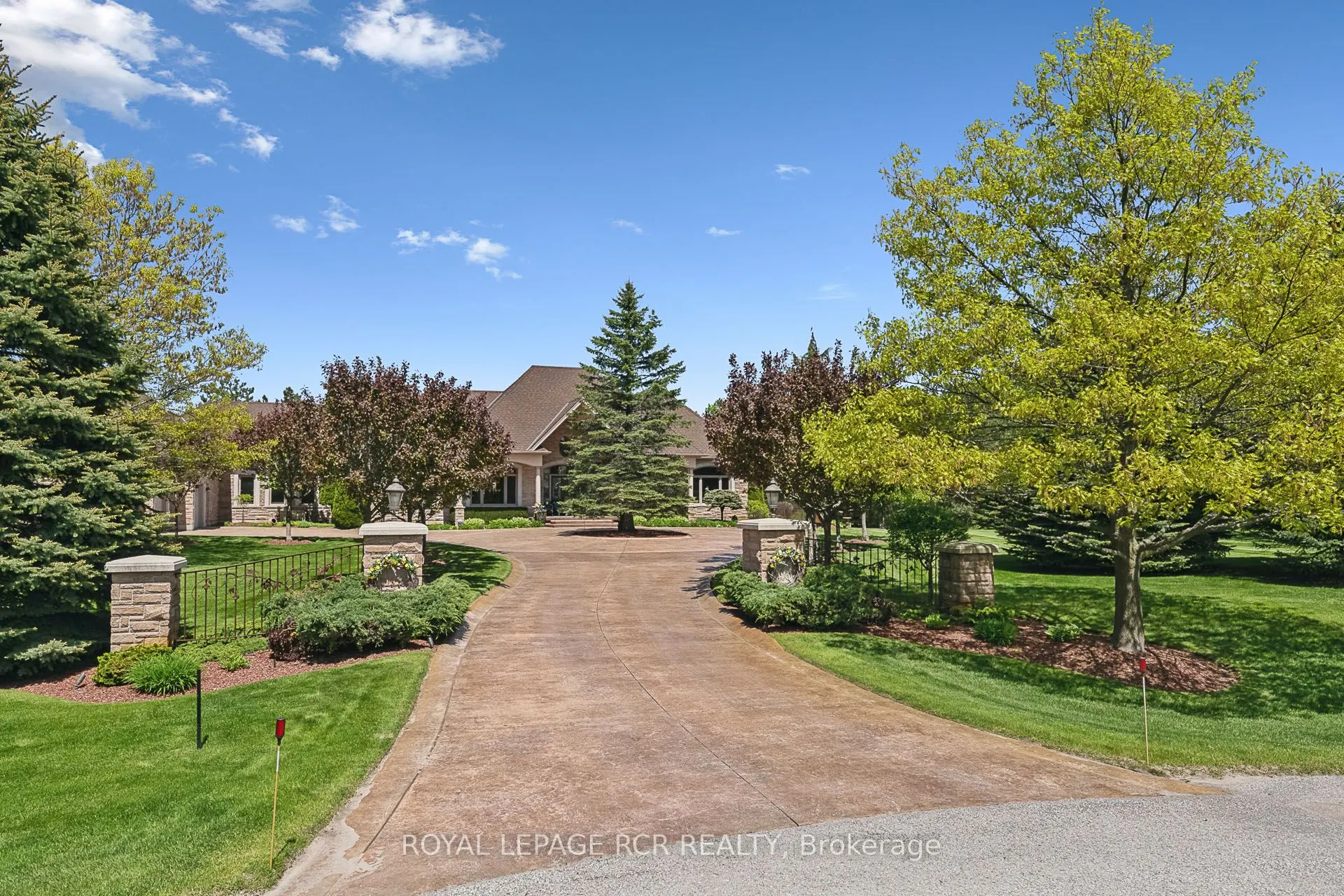 7 Sugarbush Lane