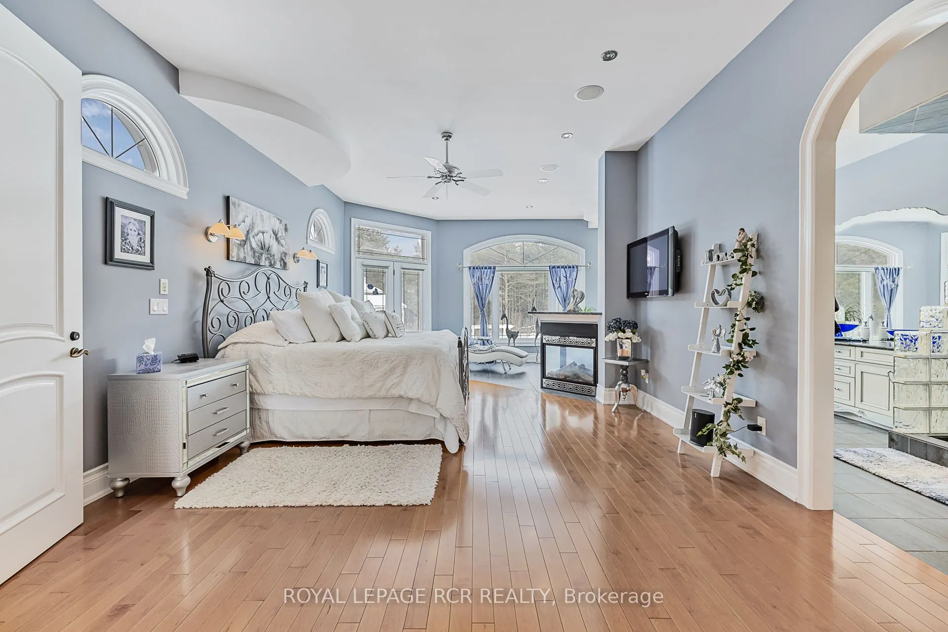 7 Sugarbush Lane