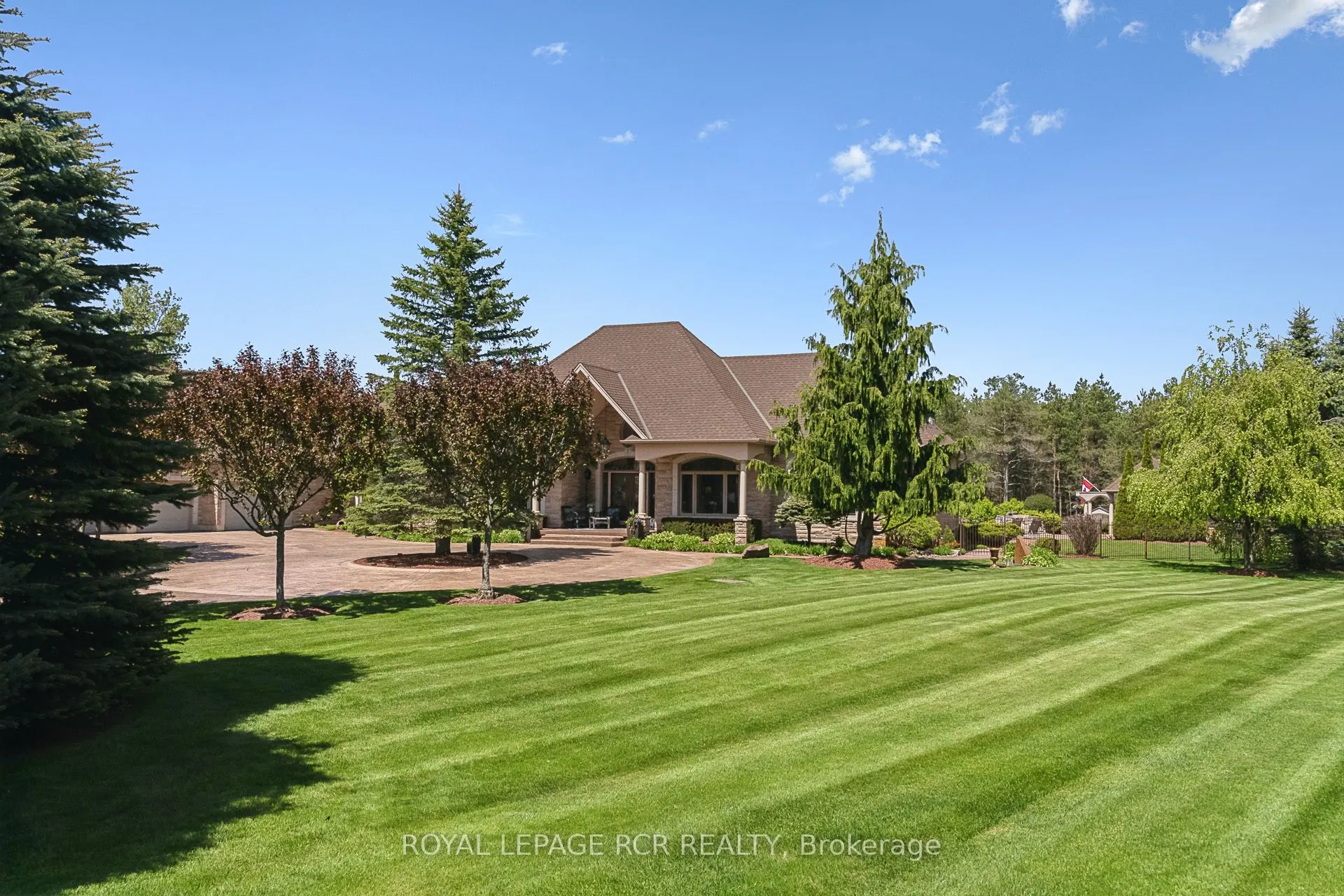 7 Sugarbush Lane