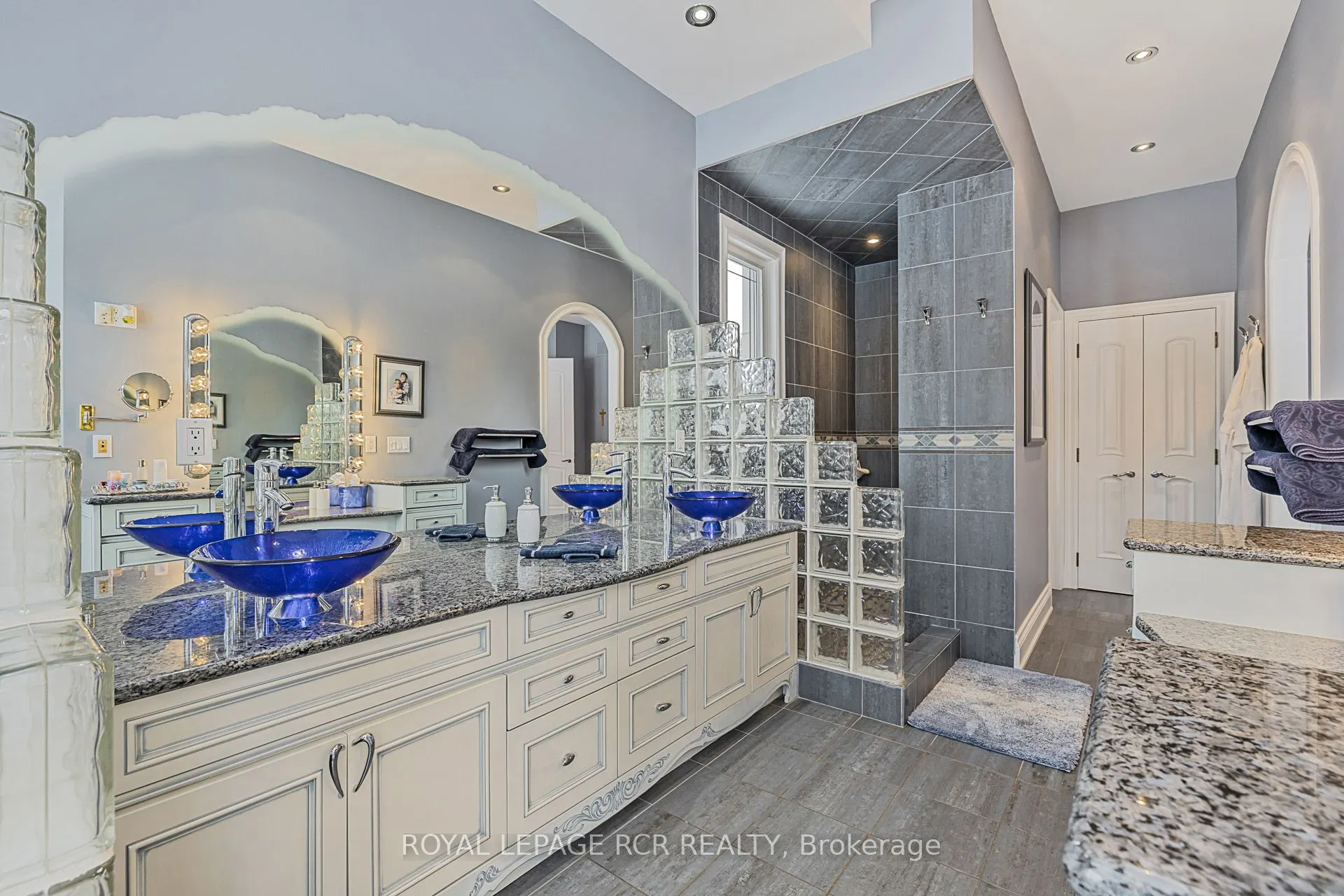 7 Sugarbush Lane