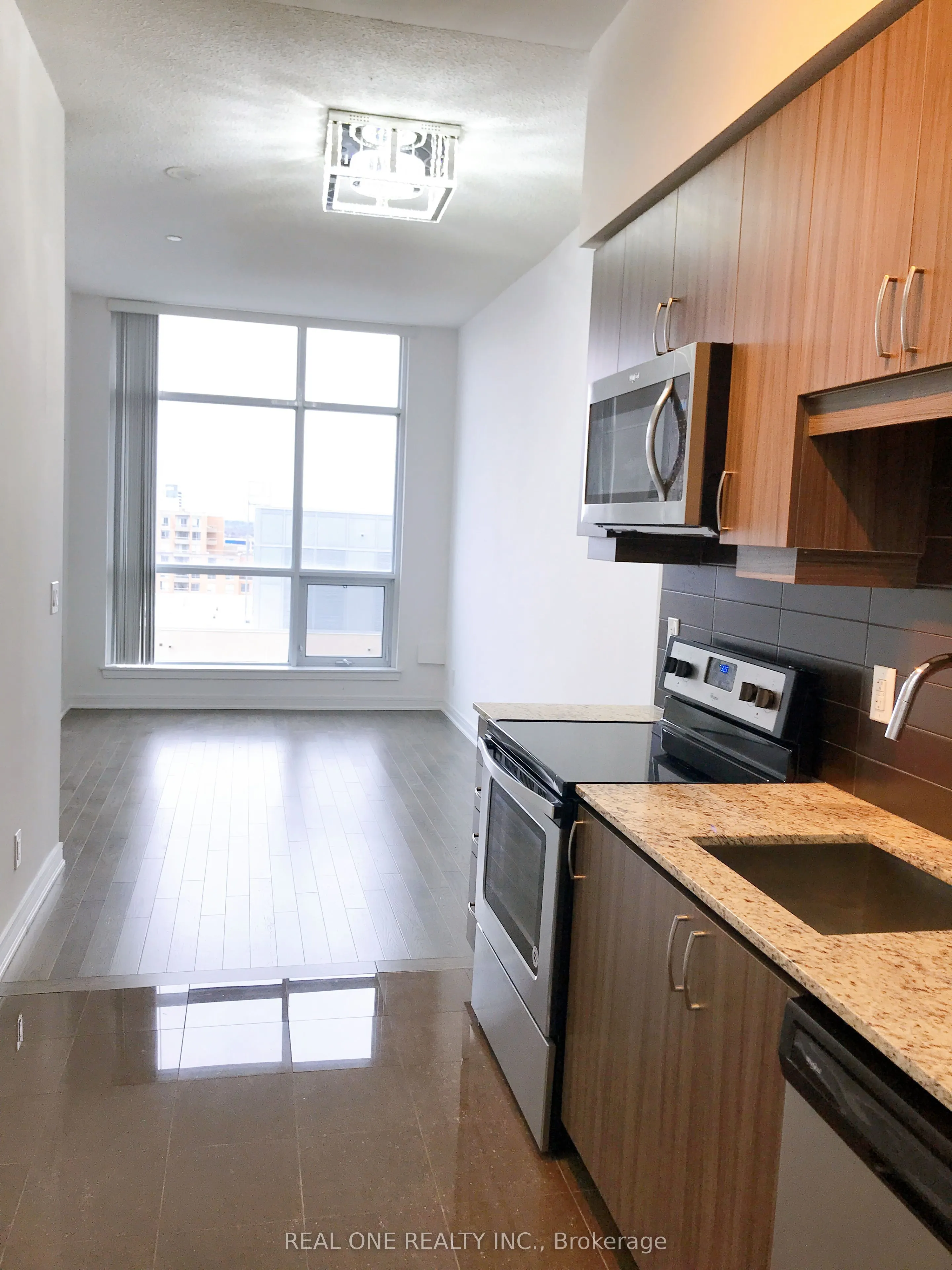 9205 Yonge Street, #1304